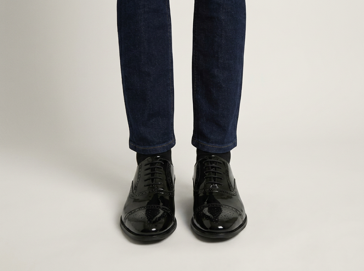 Giovanni Joel Leather Medallion Oxfords