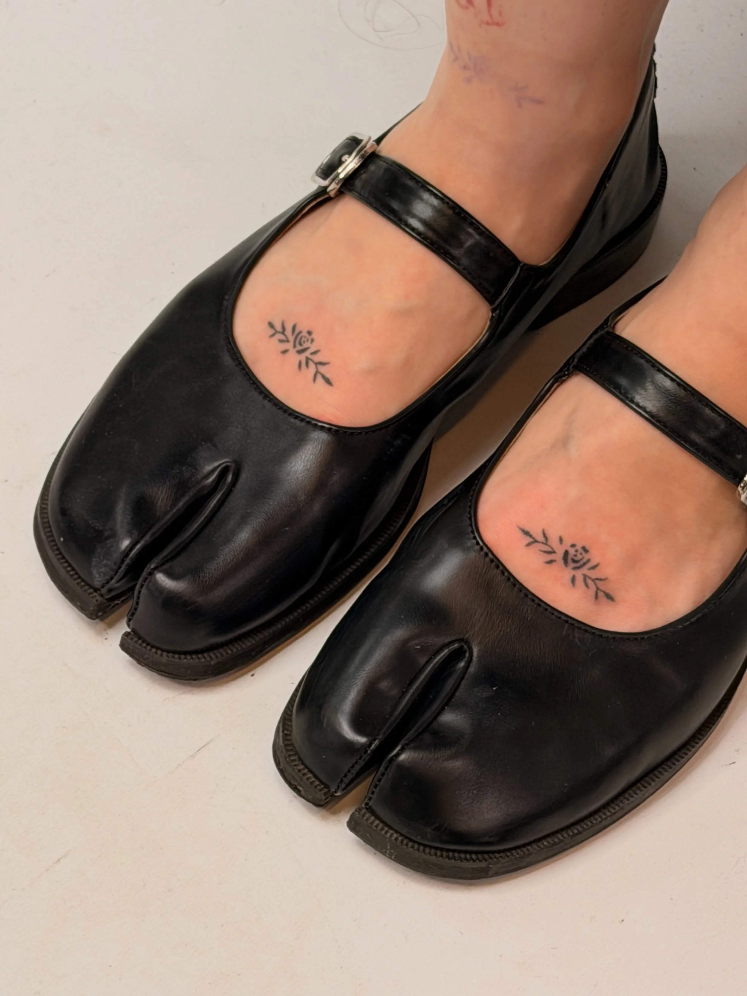 Newcastle you&rsquo;re the GOATs
Made at @evergreentattoos 
Thank you so much Evergreen for having me in your gorgeous studio!! 
It&rsquo;s time for me to cool it on guest spots a bit for the year, cos I miss my home and my cats and George and also n