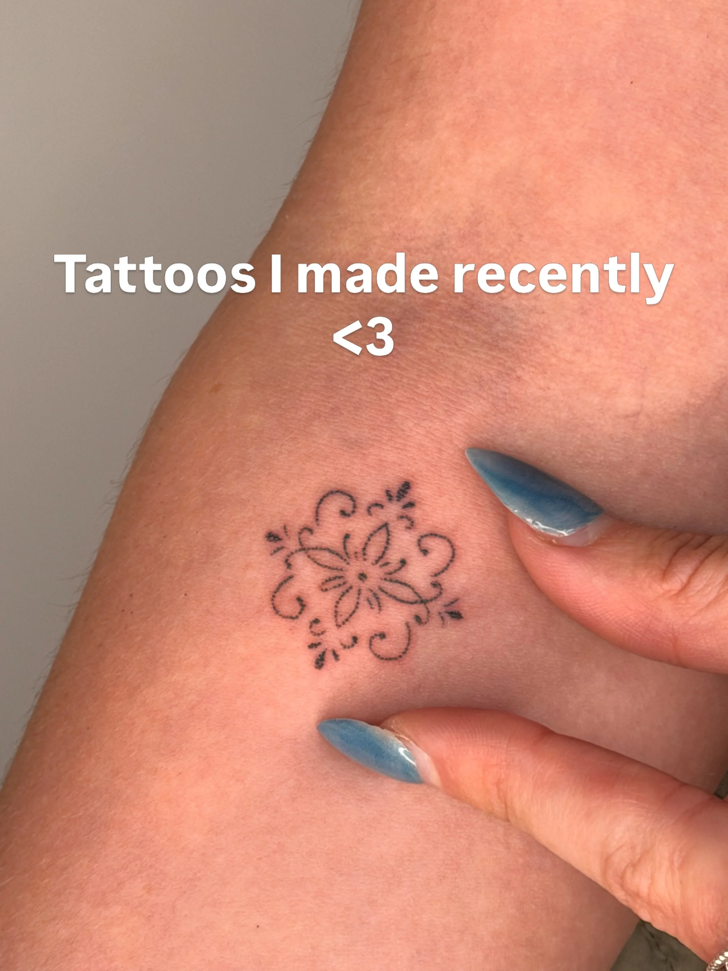 Last week in tattoos <3
Link in bio for all bookings &amp; availability!

#handpoke #handpoketattoo #ukhandpoke
