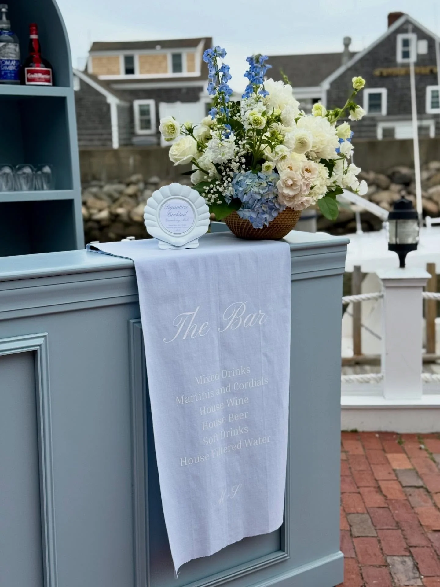 A little sneak peek from MK &amp; S&rsquo;s incredible wedding this past weekend 🤩

We loved creating this custom bar display complete with a handcrafted shell frame for their signature drink - a timeless detail that complimented this classic Cape w