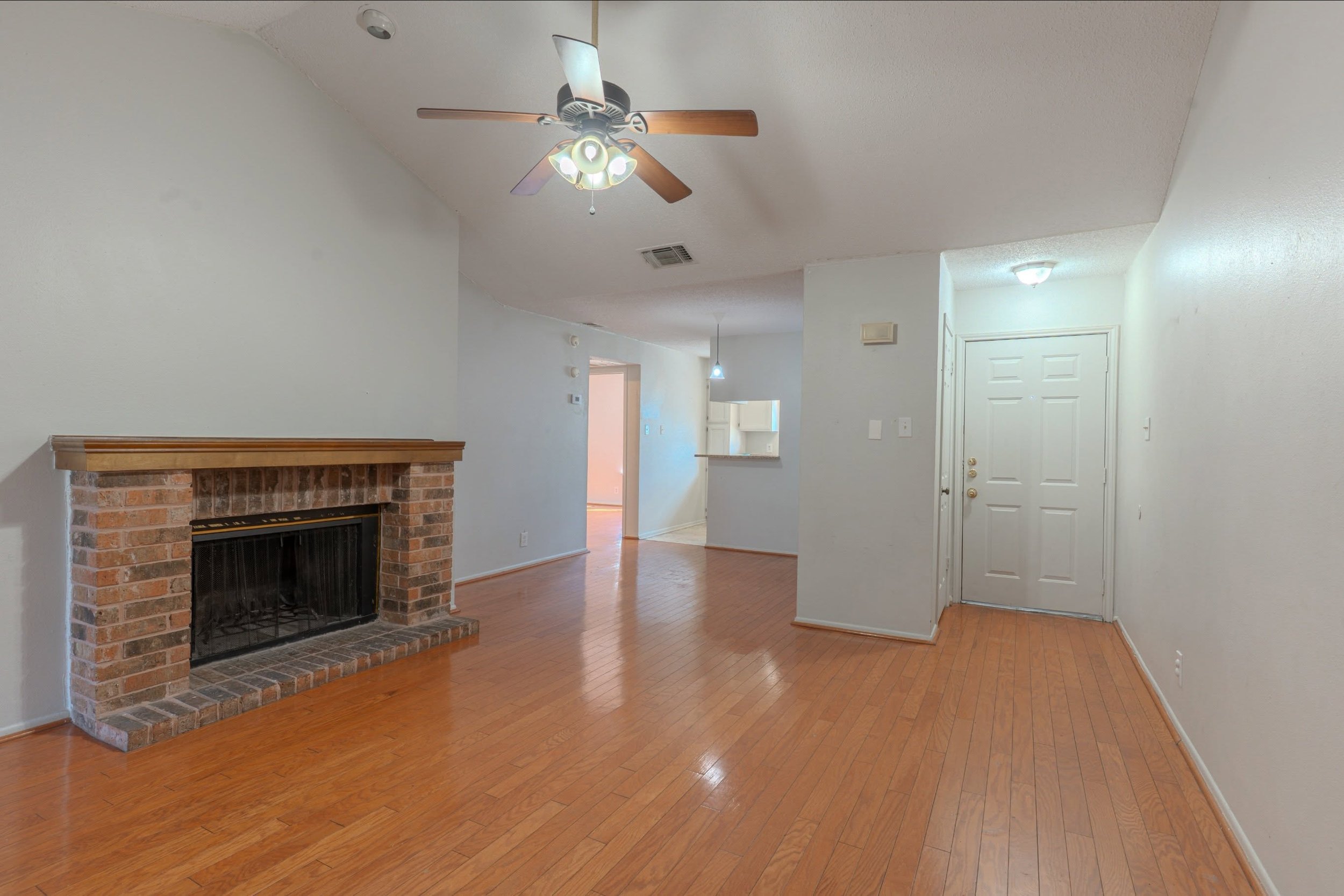 4212 Medical Dr, San Antonio, TX 78229

#atxphotographer #satxphotographer #atxhomes #satxhomes #floresaerialmedia