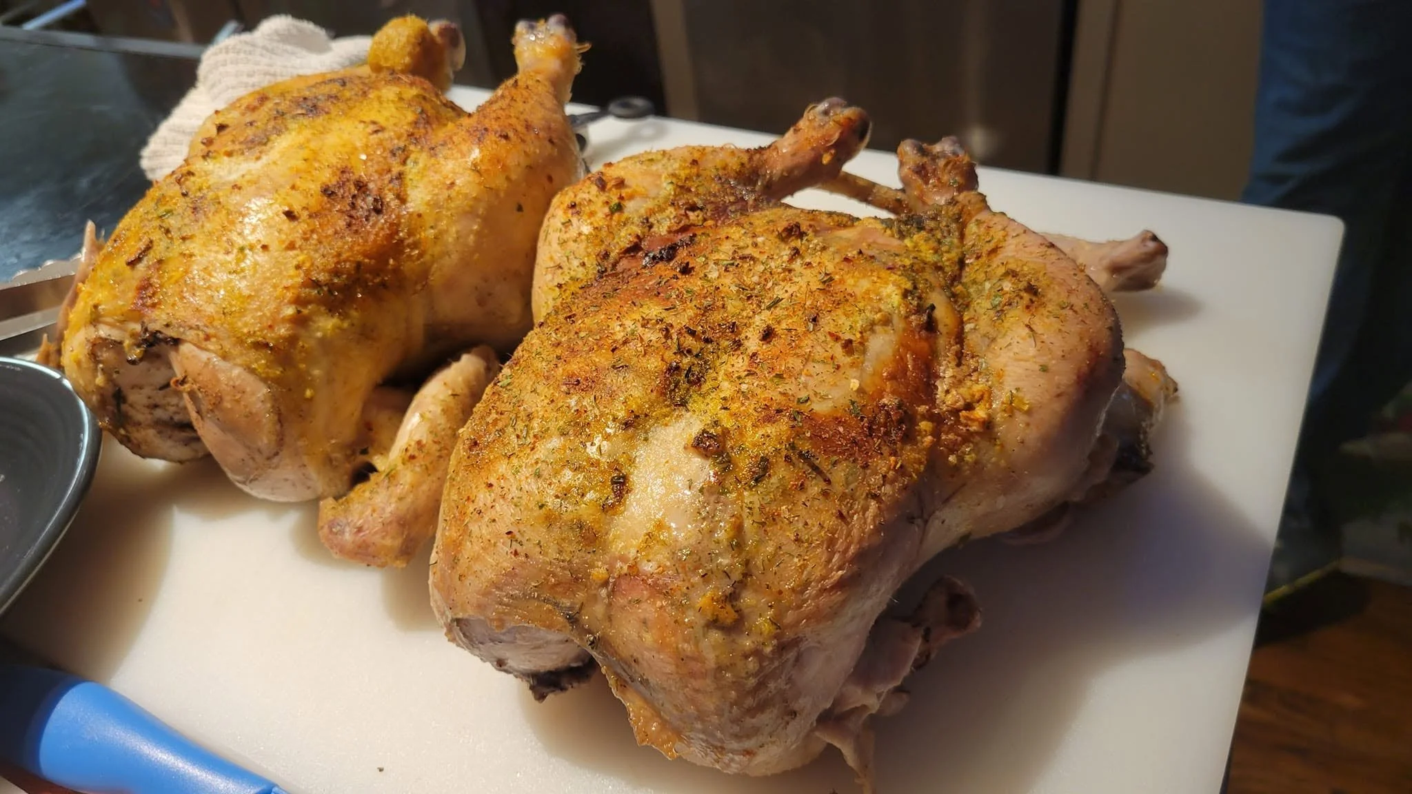 Molly Vierk didn’t roast one… she went for two. Two of our pasture-raised whole chickens fresh out of the oven and looking GOOD.