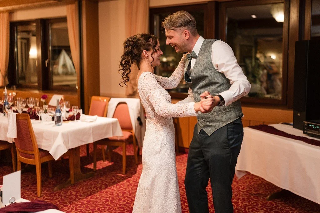 Hochzeitsfotograf Silas Kollmann Karlsruhe fotografiert im Europäischen Hof Königsbach-Stein