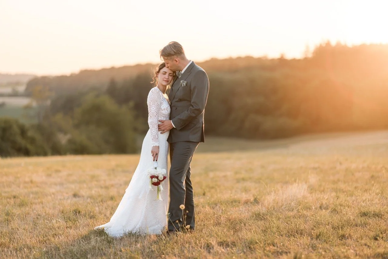 Brautpaar beim Paarshooting im Enzkreis, fotografiert von Silas Kollmann Fotografie.