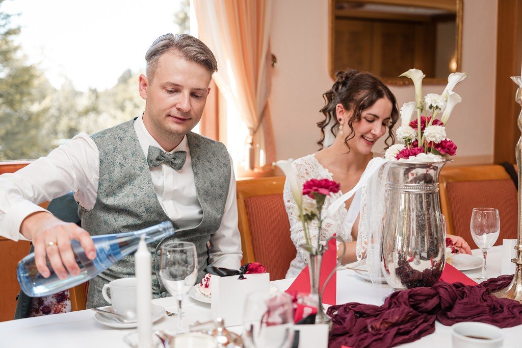 Hochzeitsfotograf Silas Kollmann Karlsruhe fotografiert im Europäischen Hof Königsbach-Stein