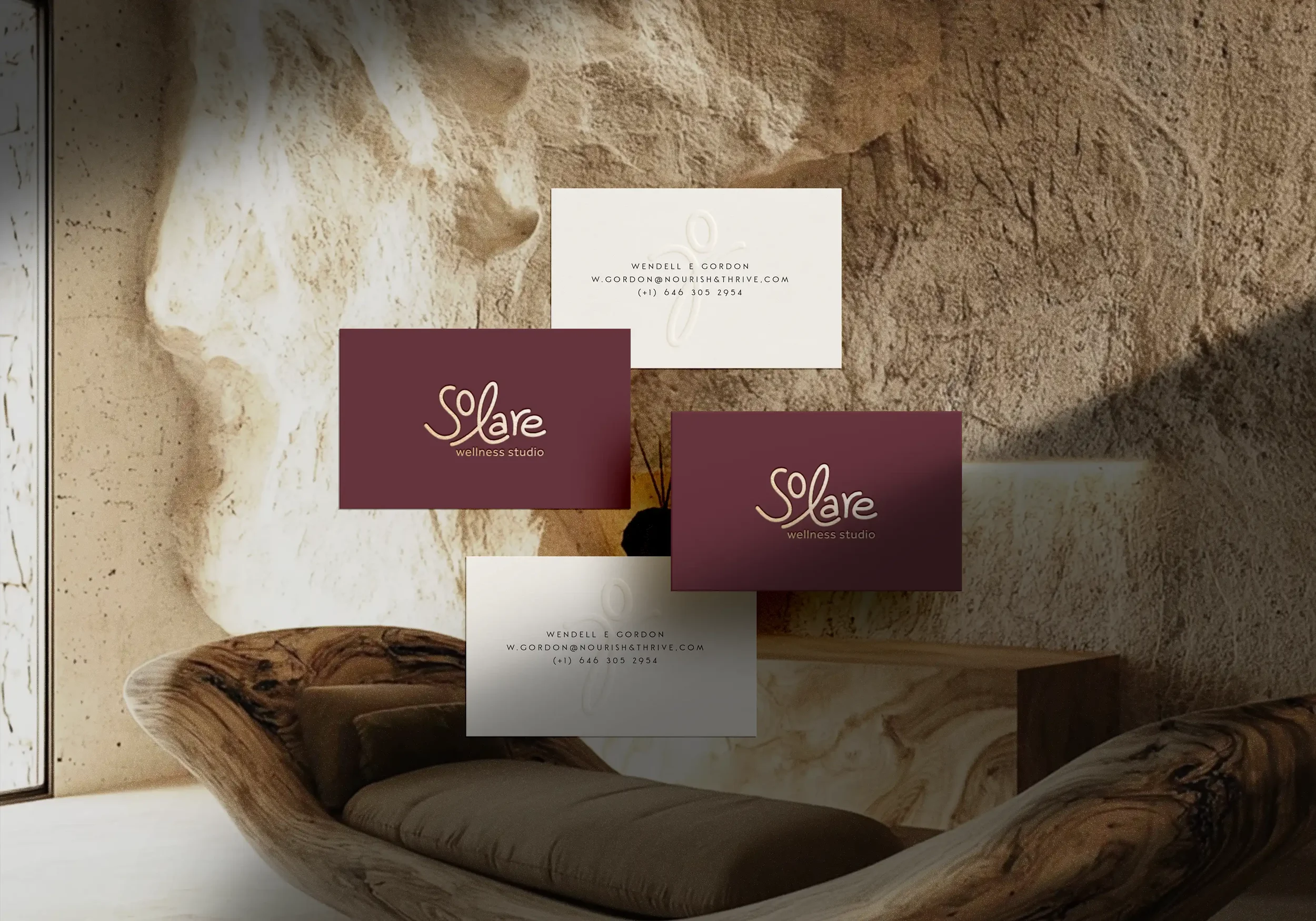 gold-foil-business-cards-design.webp