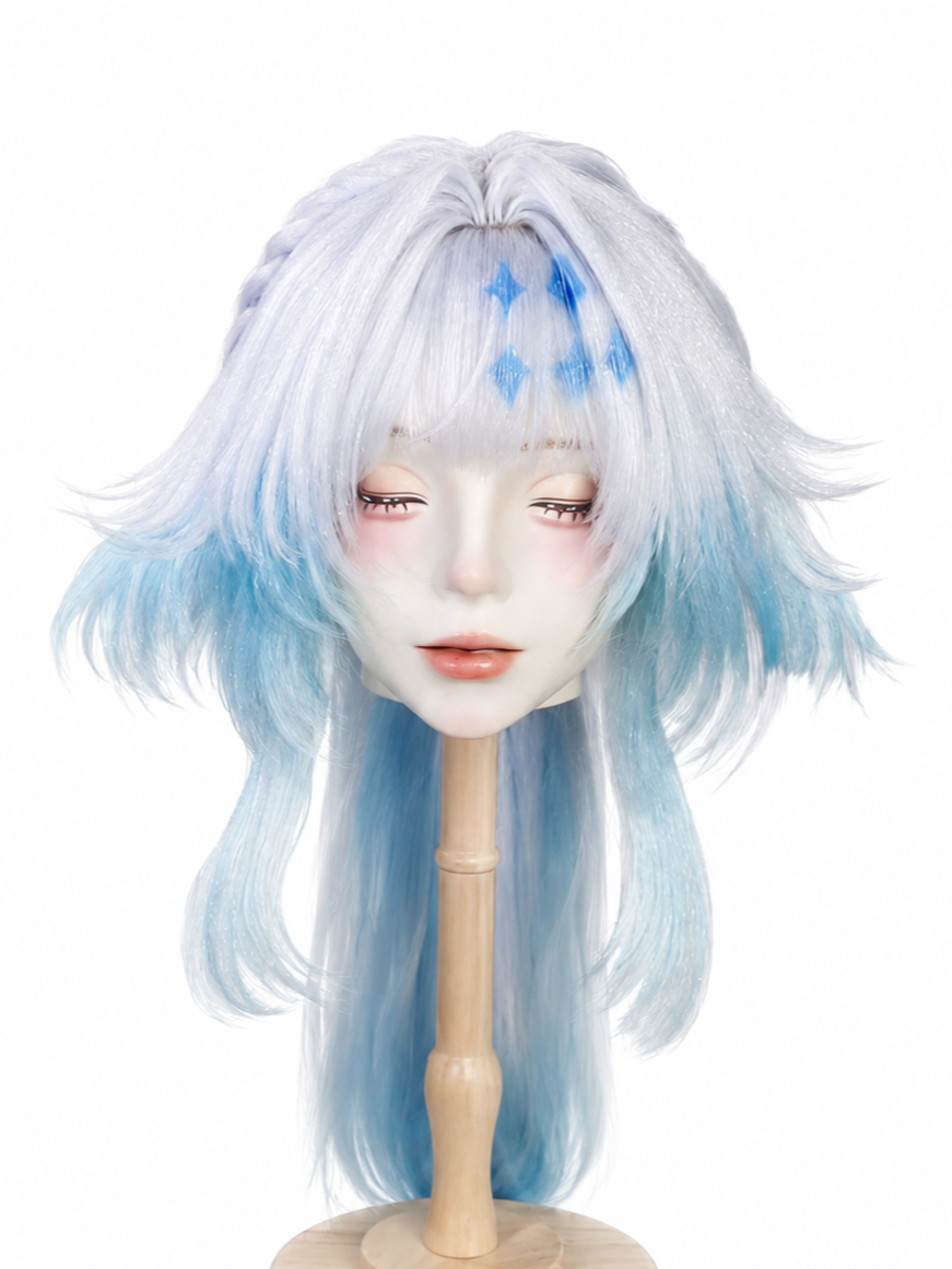 A mannequin head with long, wavy white and light blue hair, closed eyes, and a calm facial expression, mounted on a wooden stand.