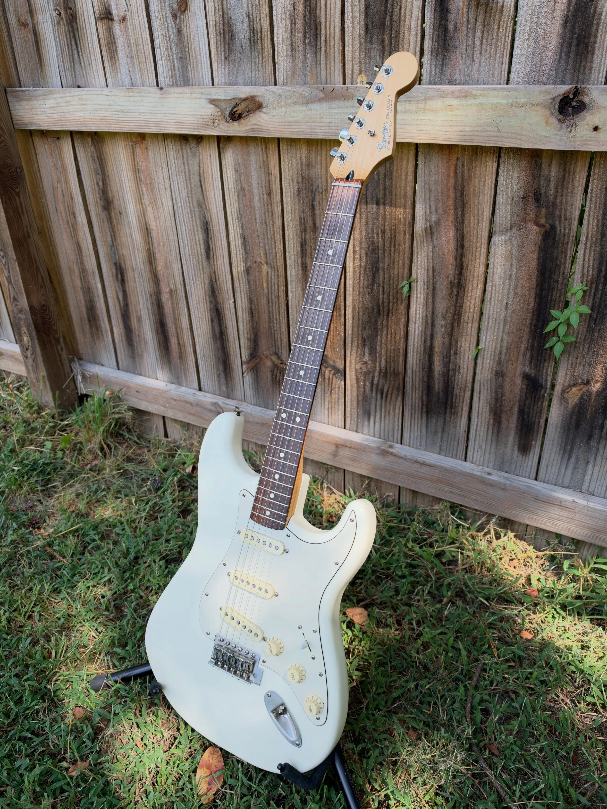 Another job in the books. Customer came to me wanting setups on his sentimental Strat and Jazz Bass, also needing a shim in the neck of the Strat, and a new nut installed on the bass.
The Strat fought me, and needed some additional fret work, but ult