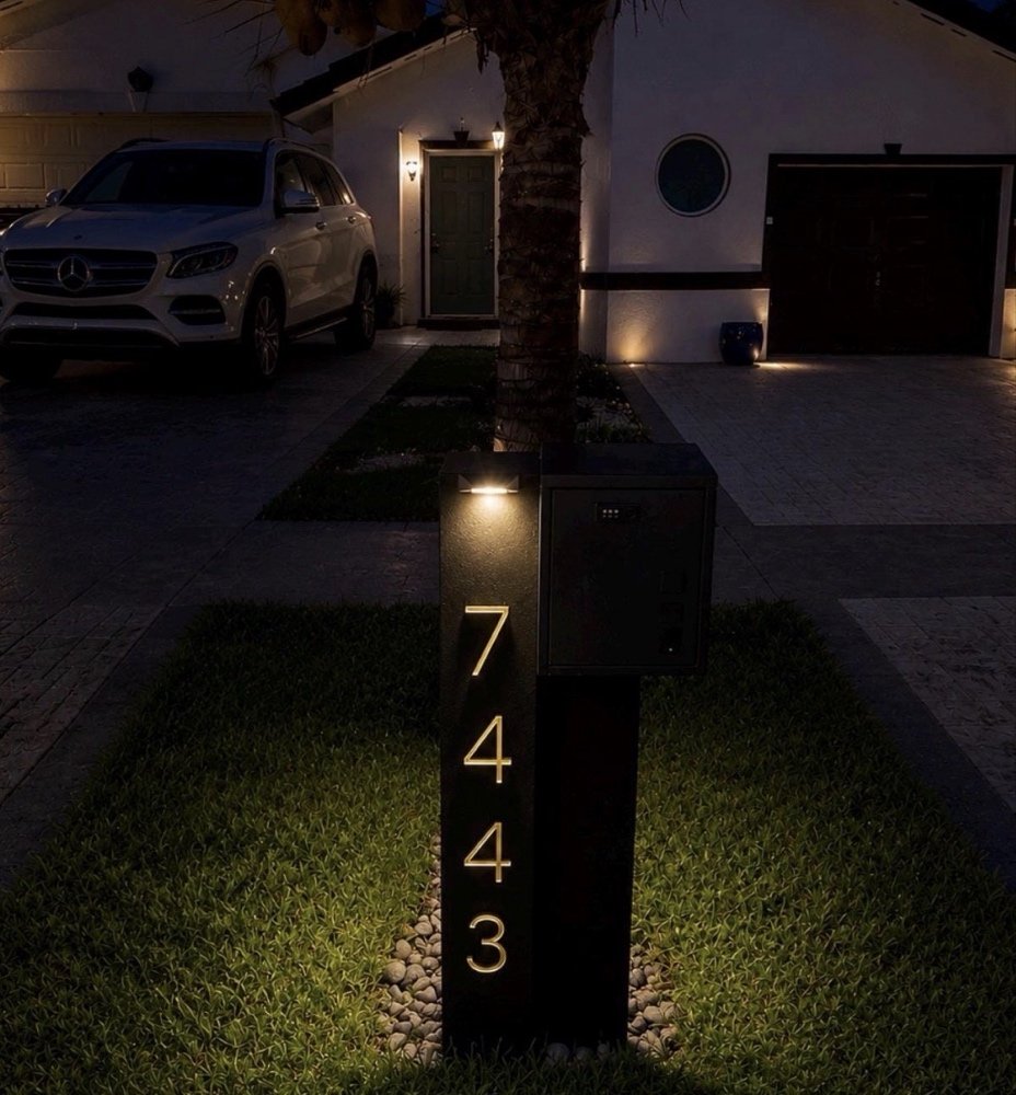The Dorado- Modern Architectural Freestanding Mailbox Wood