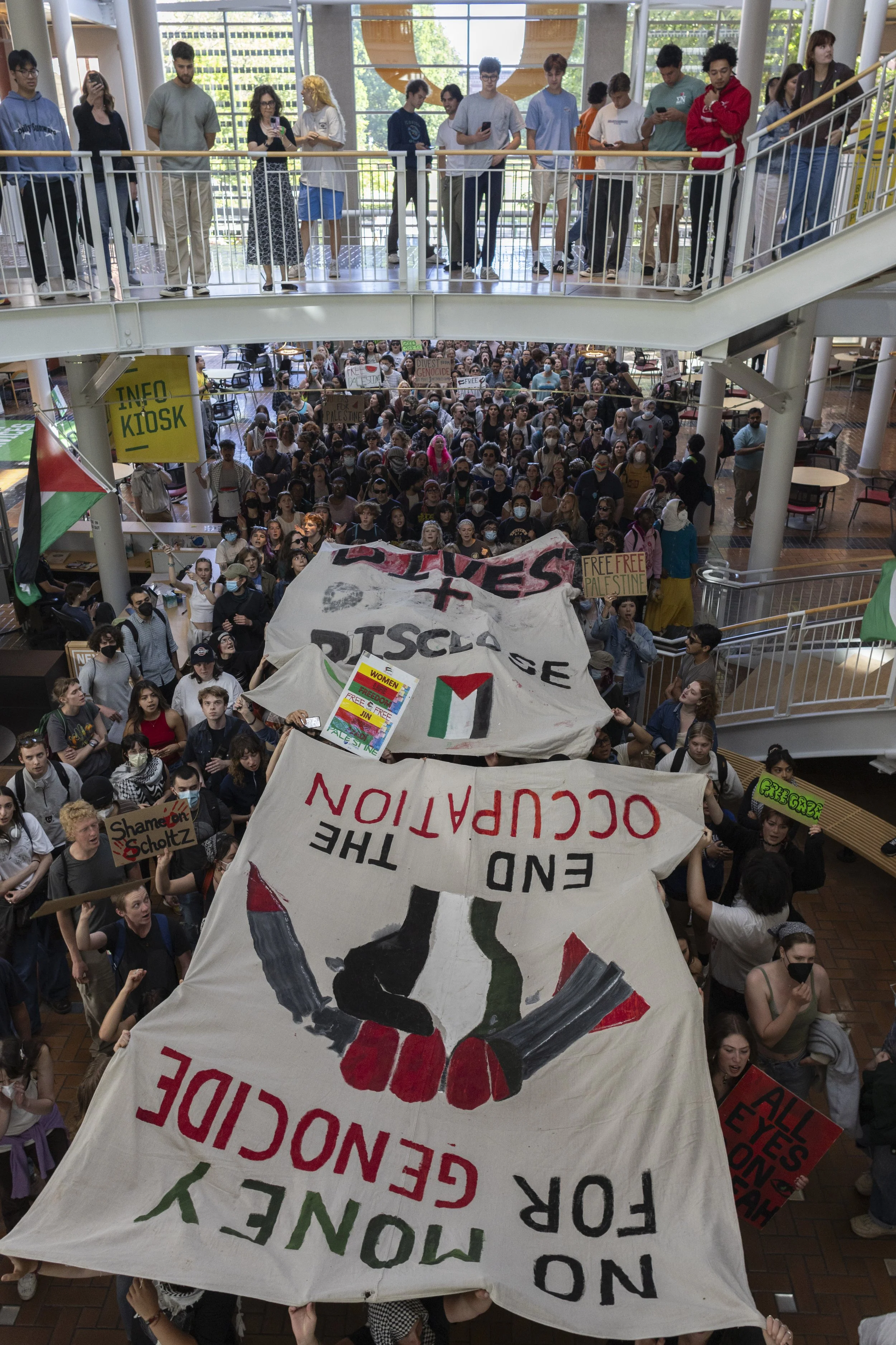 05.20.2024.EMG.CNB.100HoursinChainsRally-13.jpg