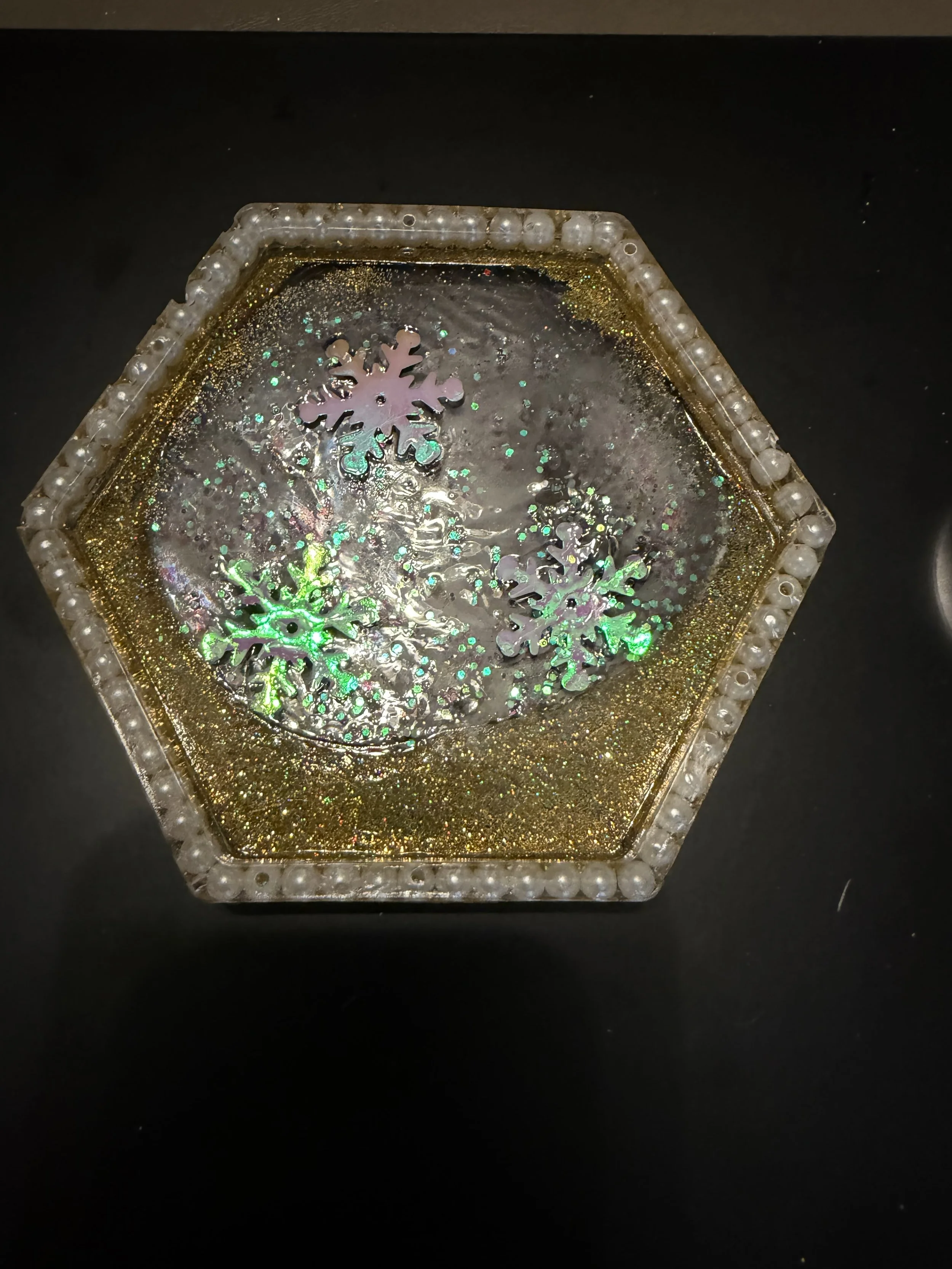 Peal and Snowflakes Coaster