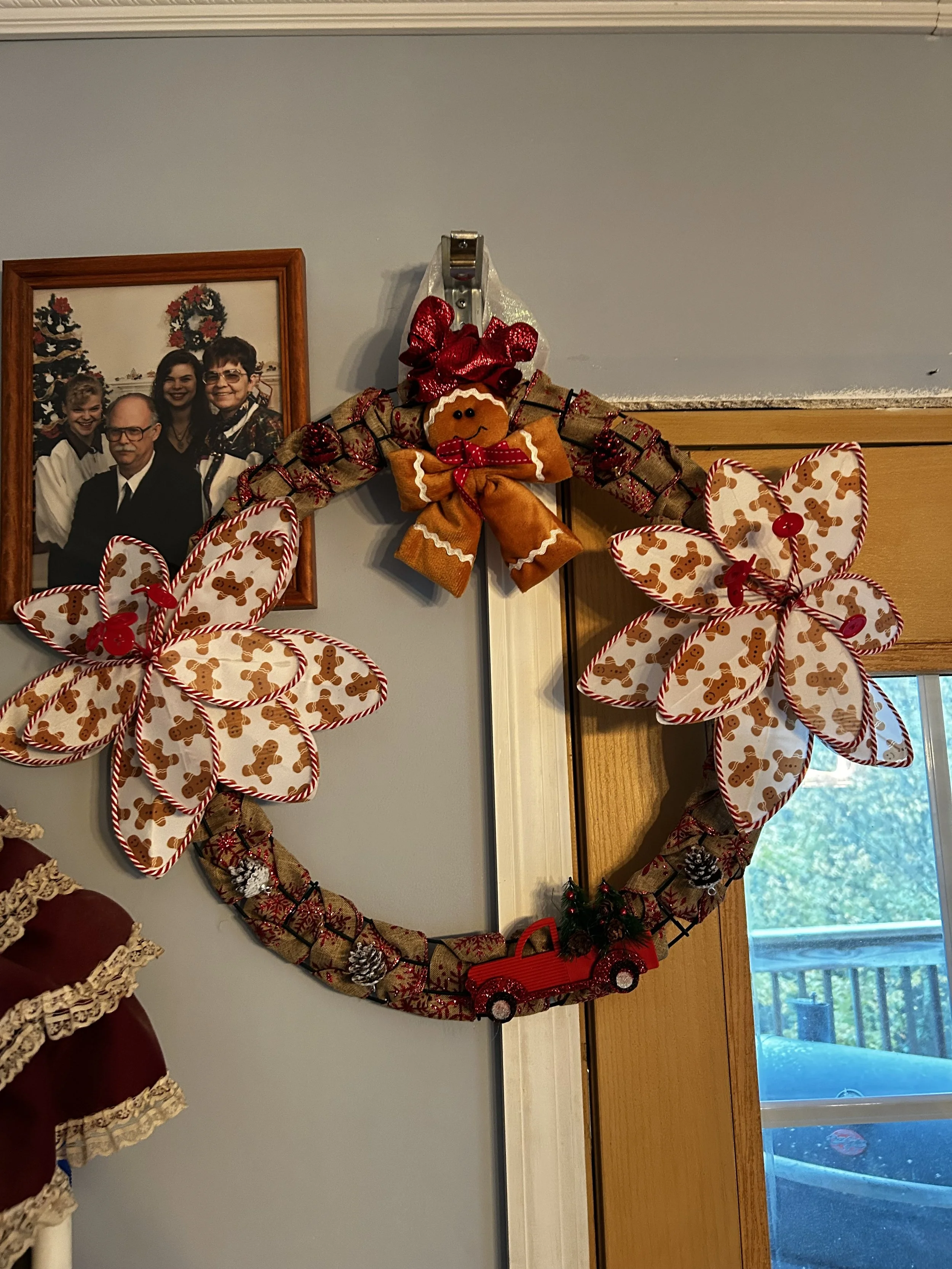 Gingerbread Man Wreath
