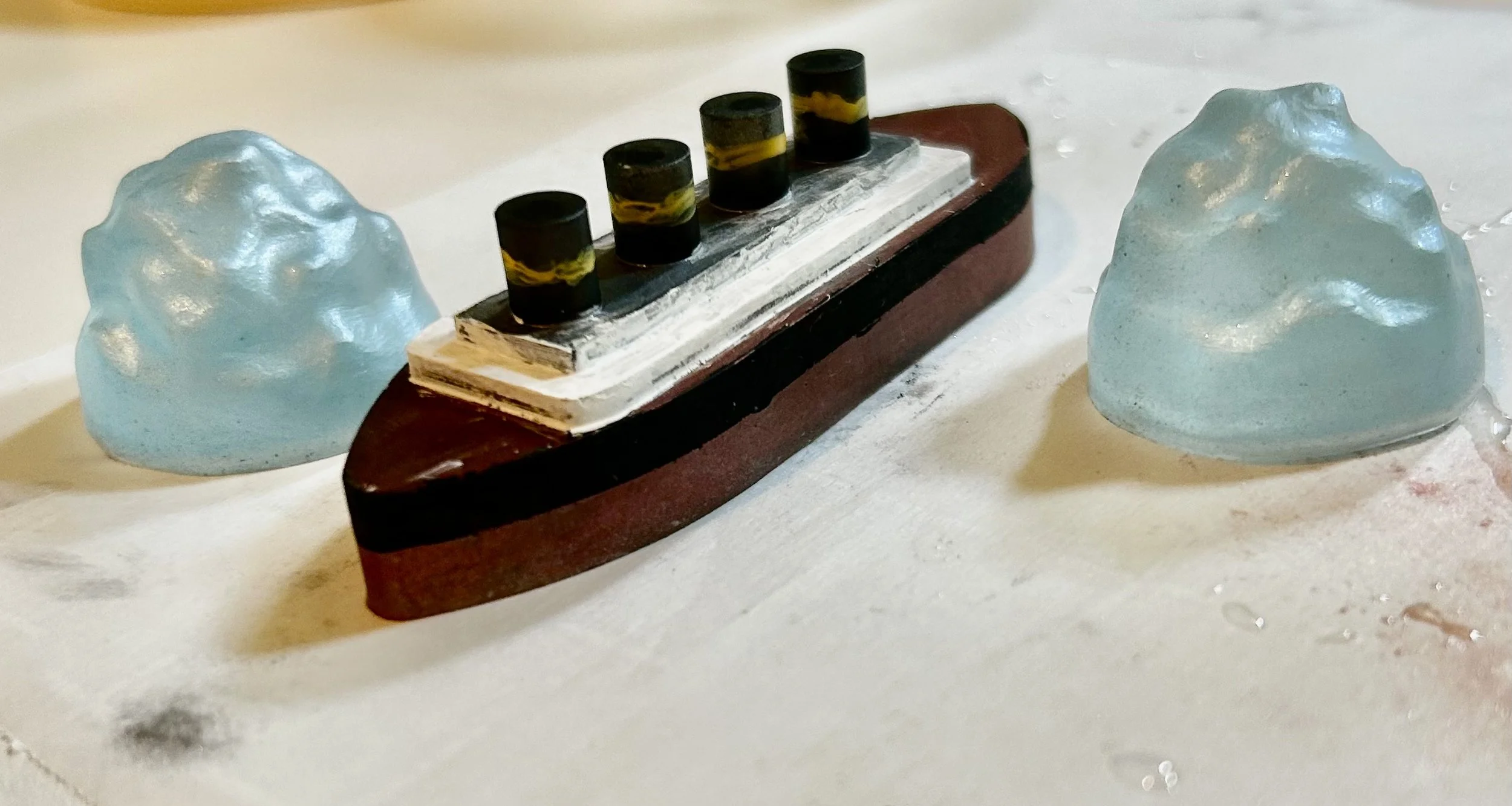 Titanic in icebergs