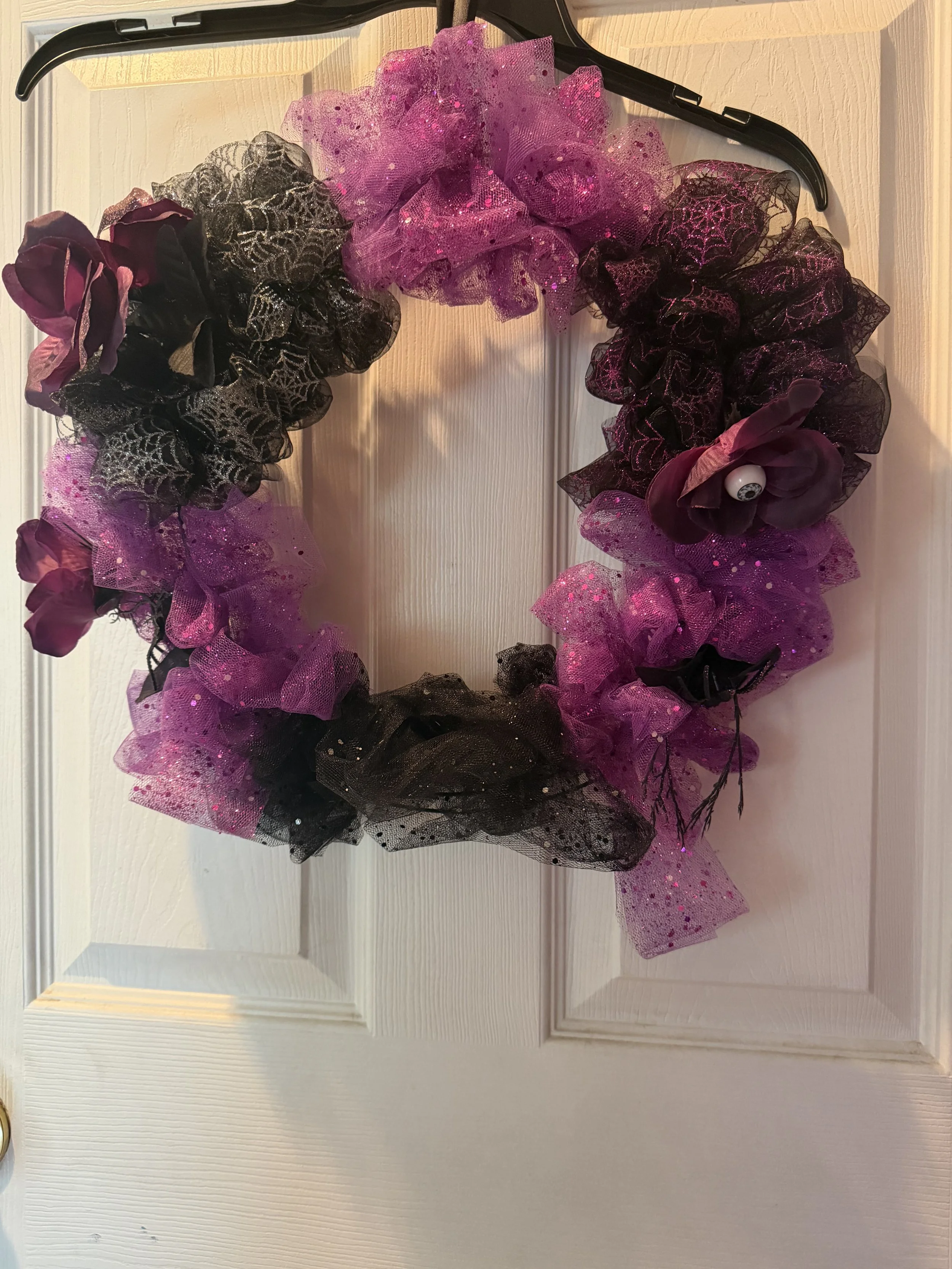 Purple eyed spider wreath