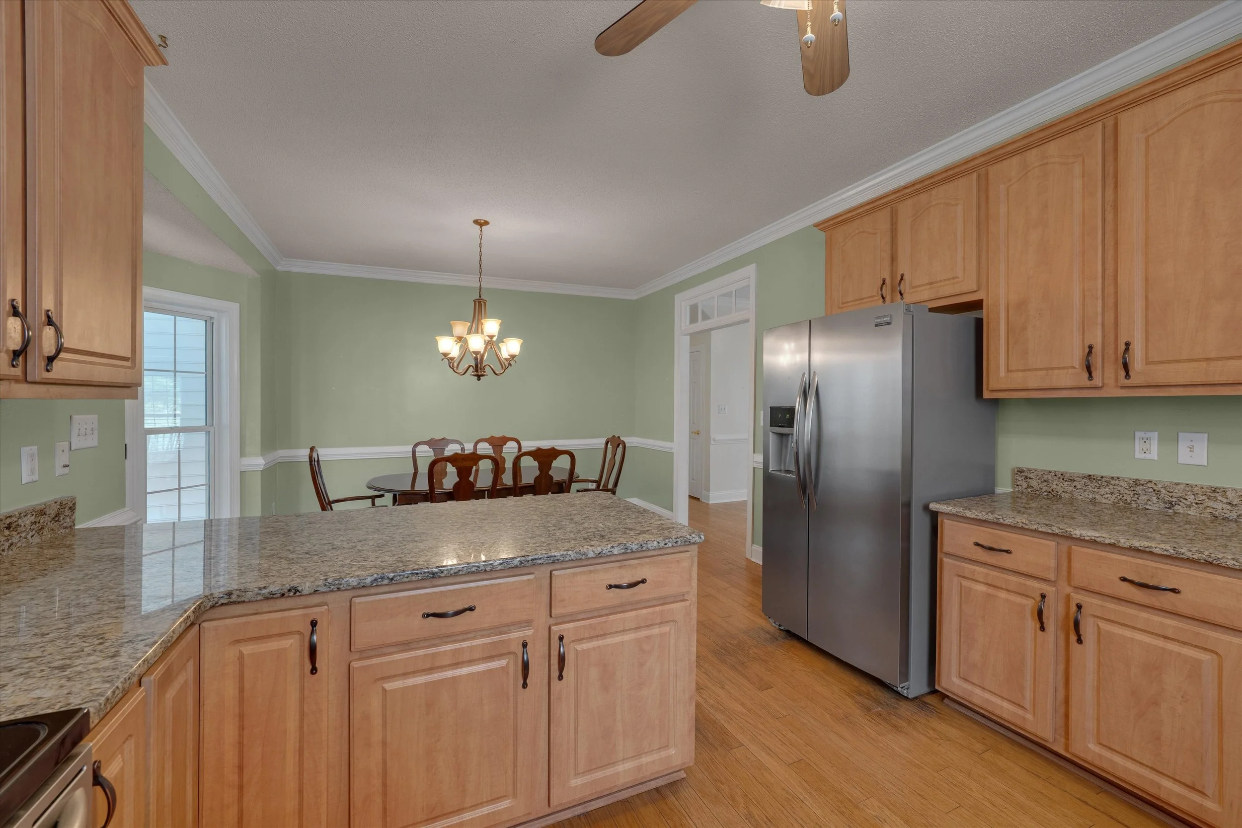 13-1008 Edenburghs Keep Drive-13.jpg