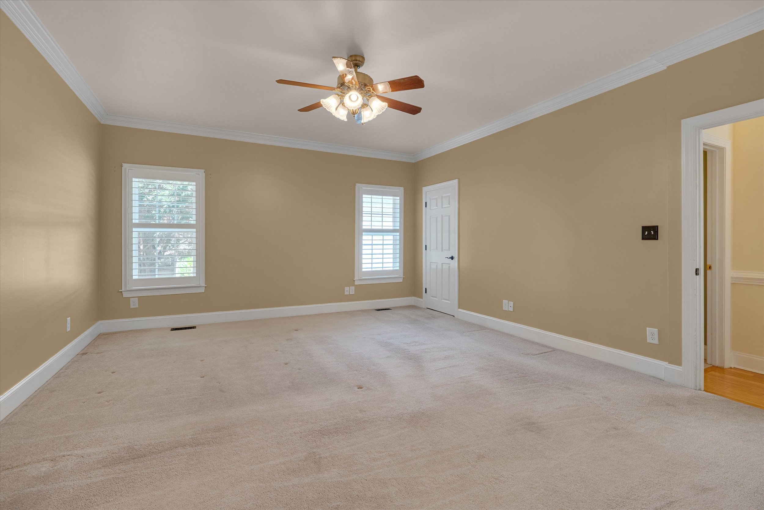 15-1008 Edenburghs Keep Drive-15.jpg