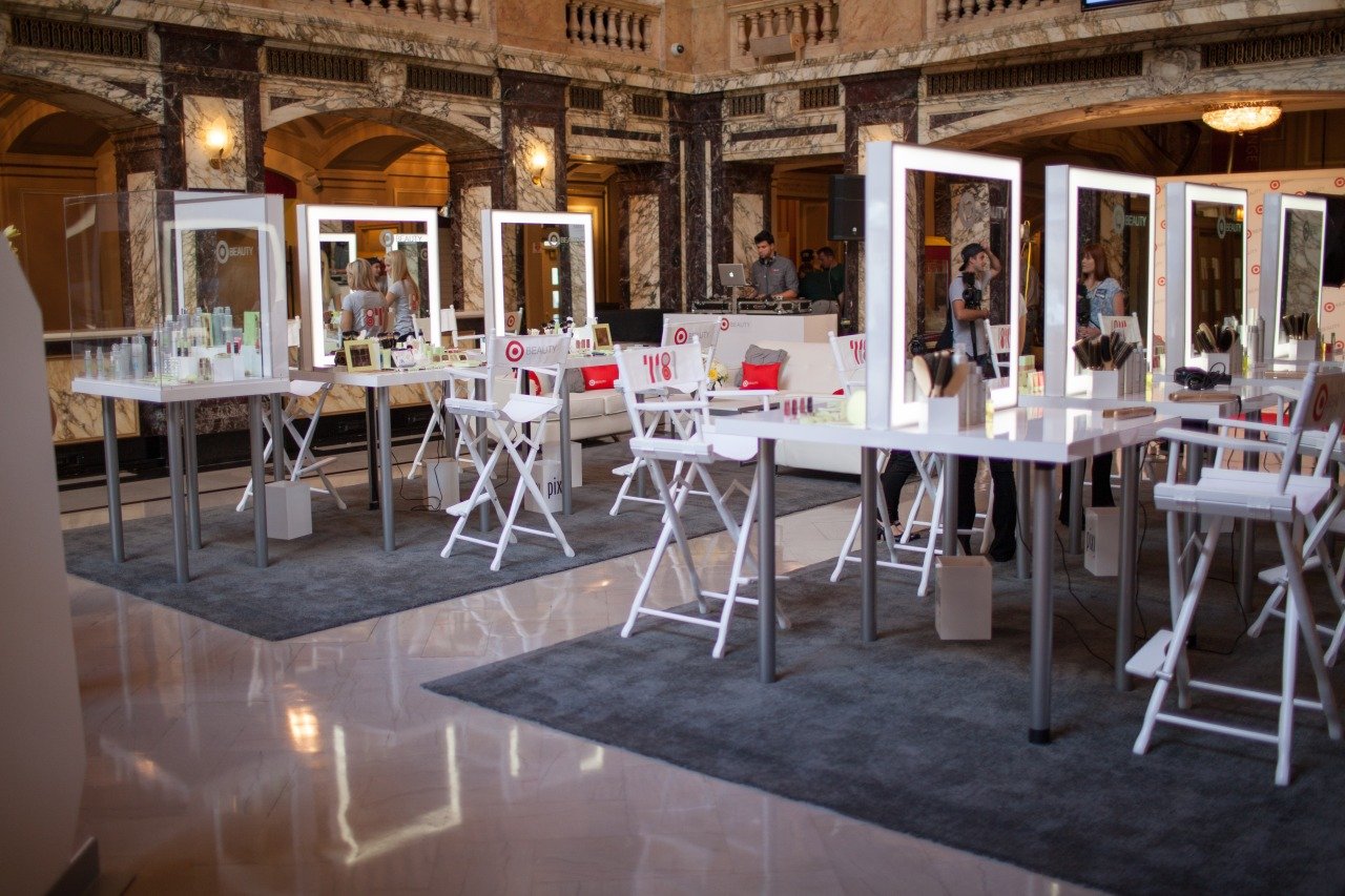 Beauty_ChicagoTheatre_Inside.jpg