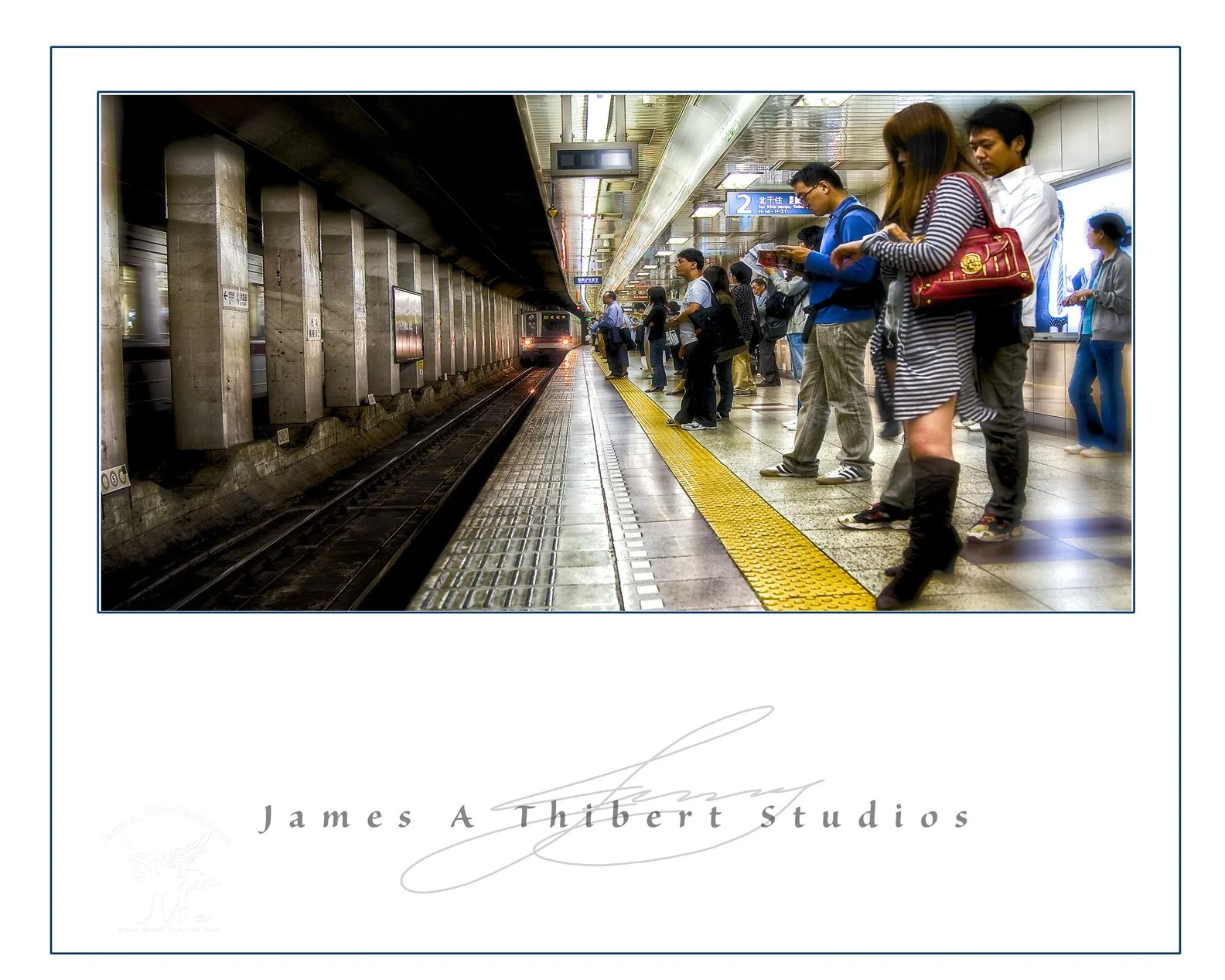 TrainGirl_Tokyo-subway_MG_4510_JAT_081115-pano.jpg