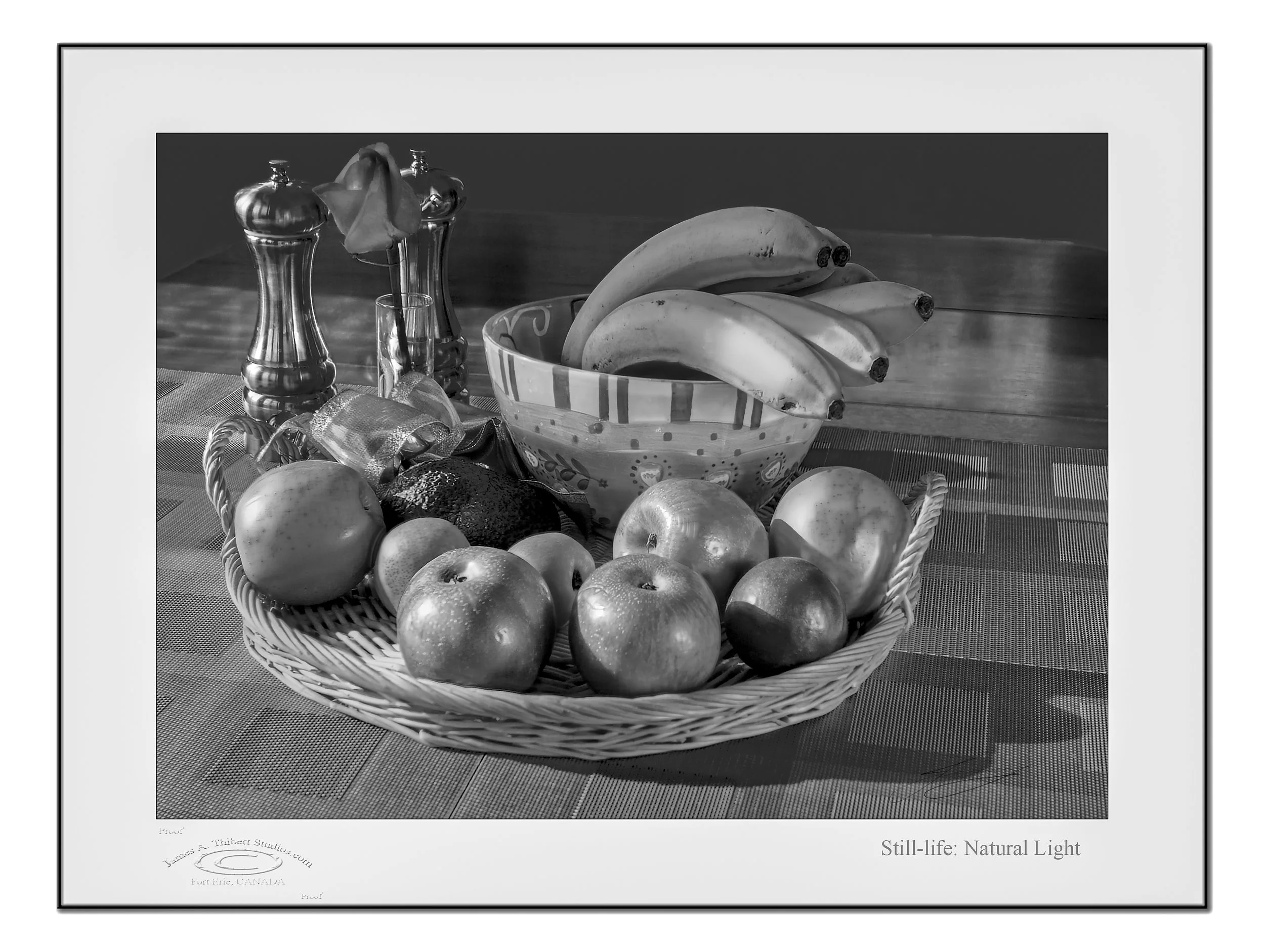 Fruit&Table_naturalLight_MG4395_Hel_070218_v1_crvs_Frame copy.jpg