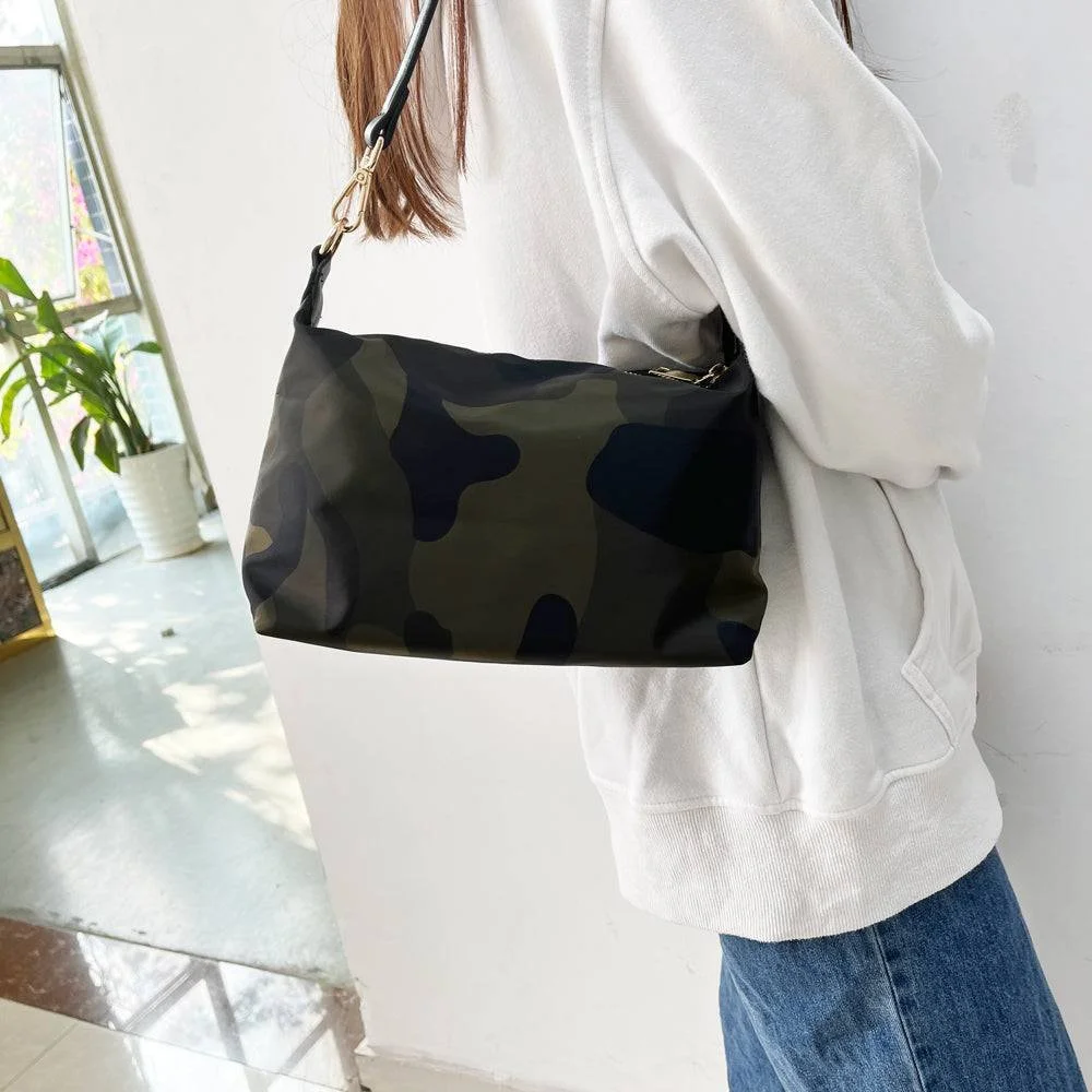 shoulderbag_18_ecc78061-861d-4648-8d24-c86543d9c569.jpg