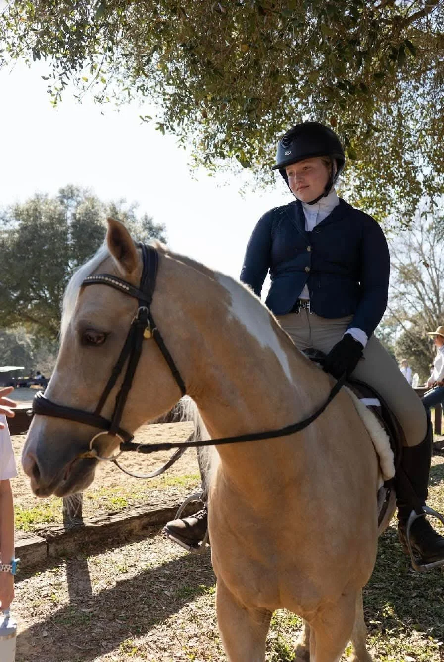 Lesson Pony at horse show