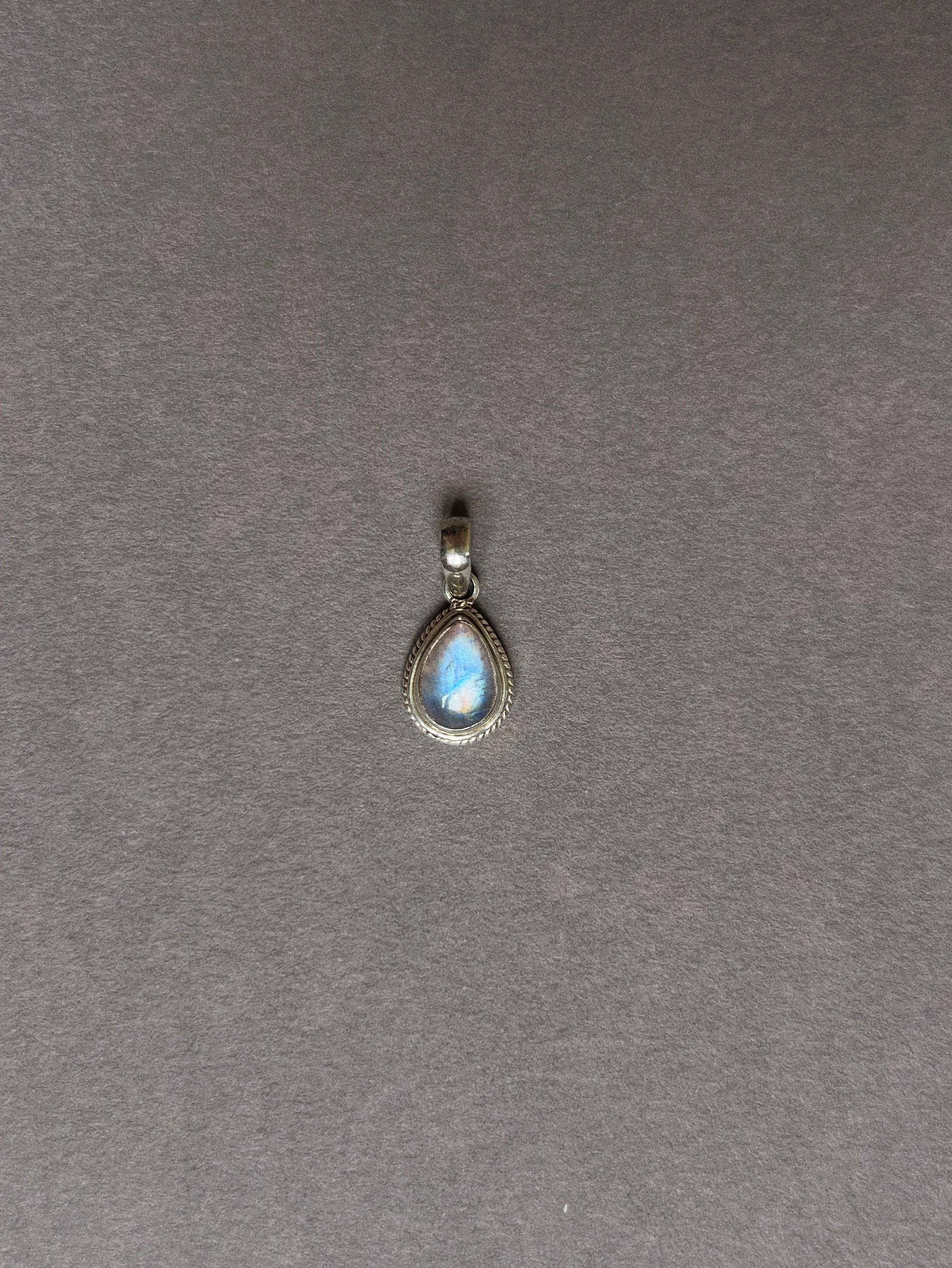 Moonlight pendant