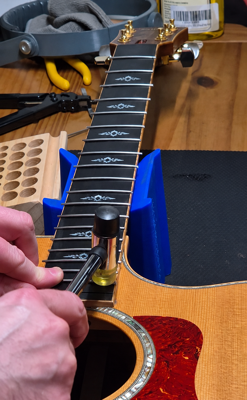 Re-fret