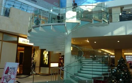 WESTFIELD TOPANGA MALL


Serving as the mall's central focal point and meeting space, this iconic spiral staircase highlights Plump Engineering’s commitment to hands-on design collaboration. As part of a major renovation for one of California’s large