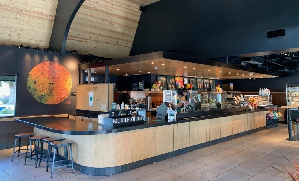 RETAIL & RESTAURANTS