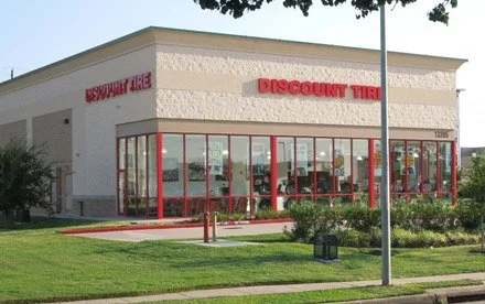 DISCOUNT TIRE / AMERICAS TIRE


We act as the primary architect, designing 25–40 stores a year. Additional services include entitlements, structural & civil engineering, construction documents & construction admin. We also develop & maintain a protot