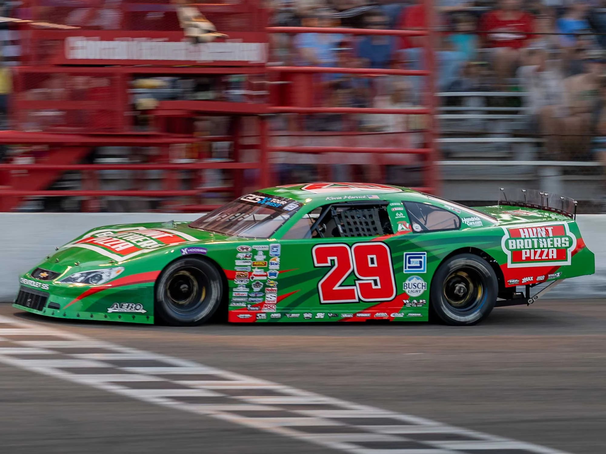 HarvickK-Hunt-Brothers-Pizza-2026.jpg
