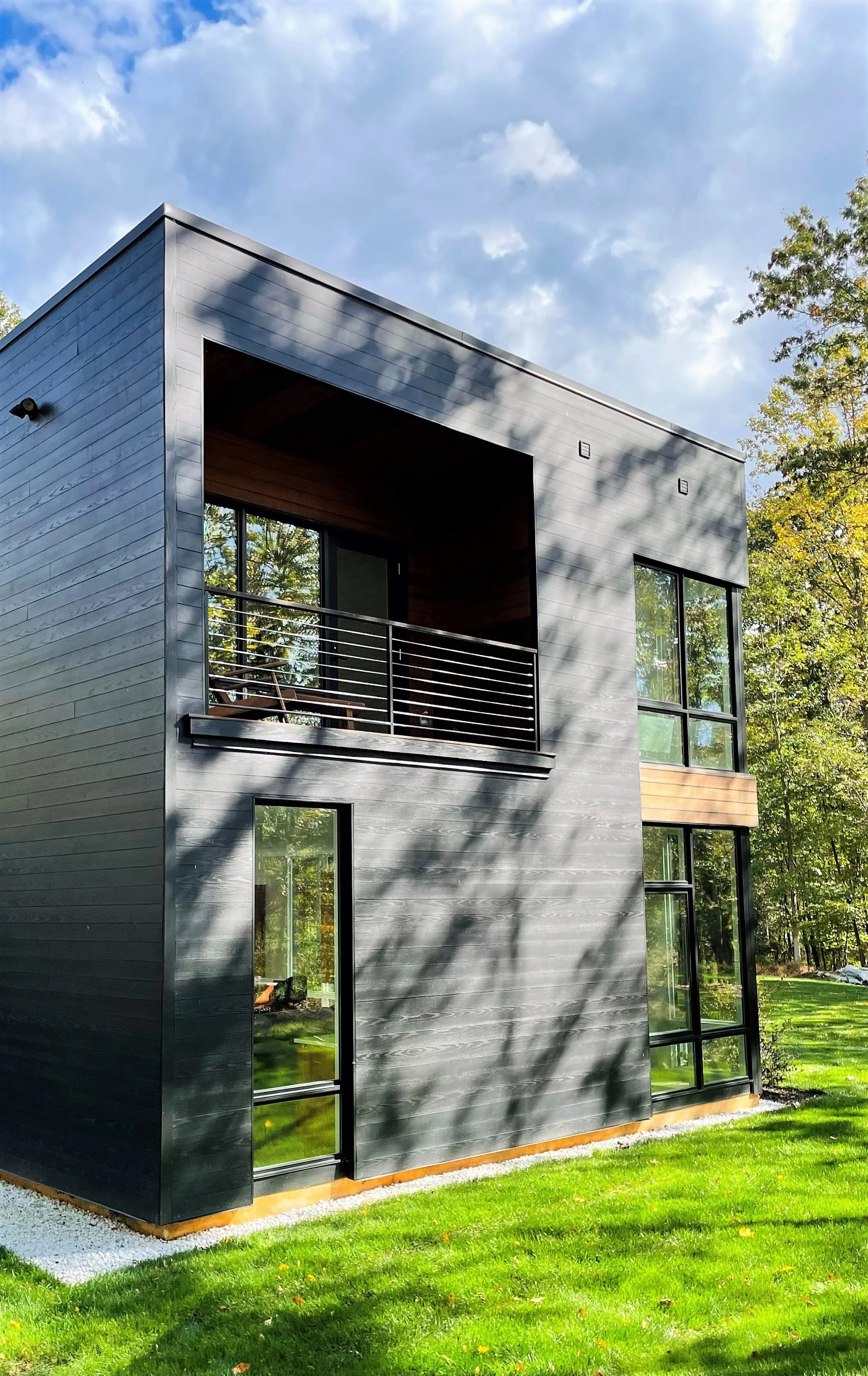 6_Exterior Balcony.JPG