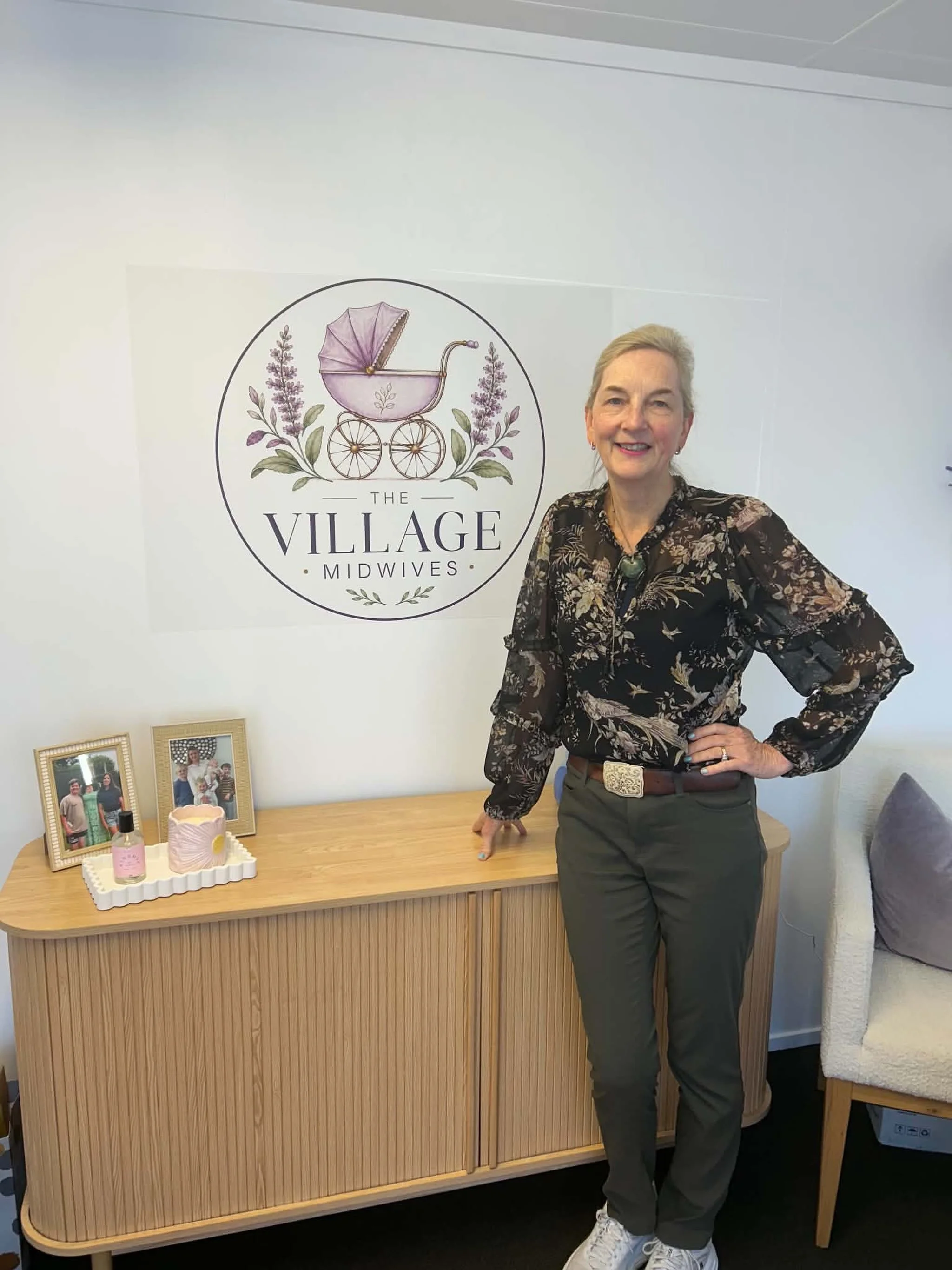 Welcome Christina 💜
While I&rsquo;m away on surgical leave the wonderful Christina is stepping in to help out. Christina will be helping out with antenatal clinic, labour and birth, Postnatals and supporting @chelsearossitermidwife with whatever she