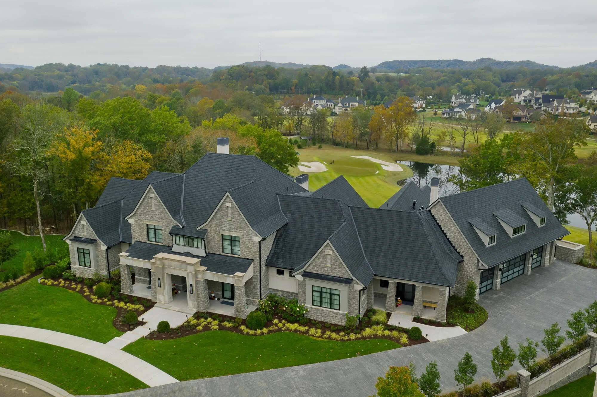 8131MountaintopDrive_72dpi_400k_web-3.jpg