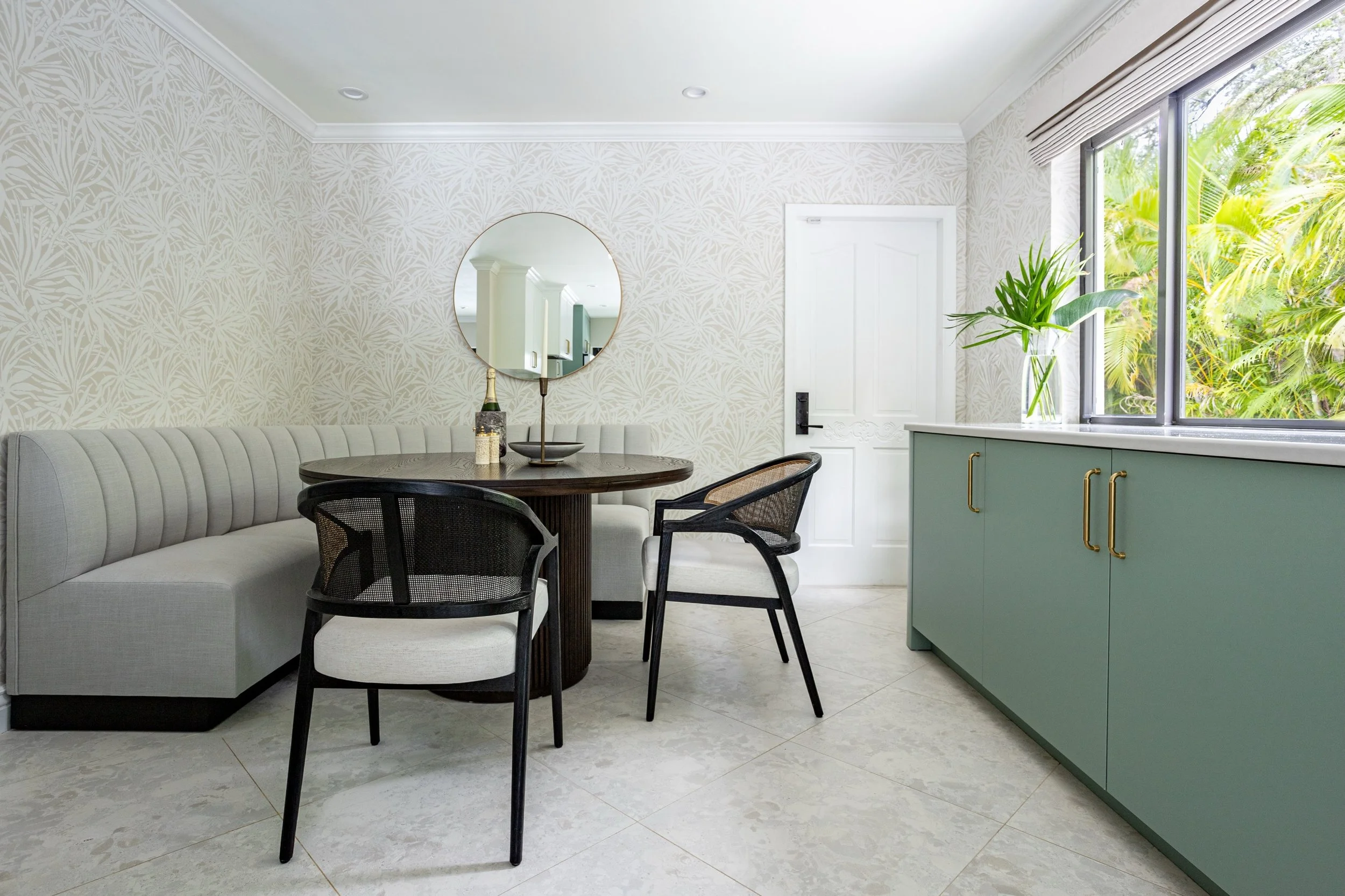 Algunas fotos de este hermoso espacio dise&ntilde;ado por @interioratmosphere 

#interiorphotography #photography #interiordesign #miami #florida
