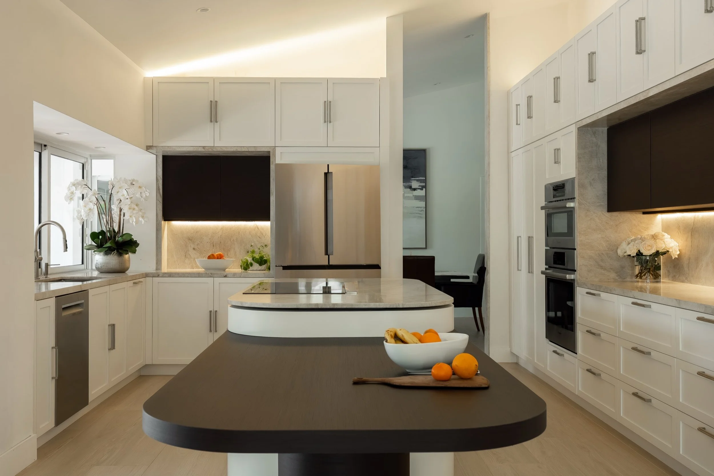 Capturing the pure elegance and timeless taste of @gehaus.usa Such a pleasure photographing this space 🤍

#interiorphotography #miami #interiordesign #florida #construction