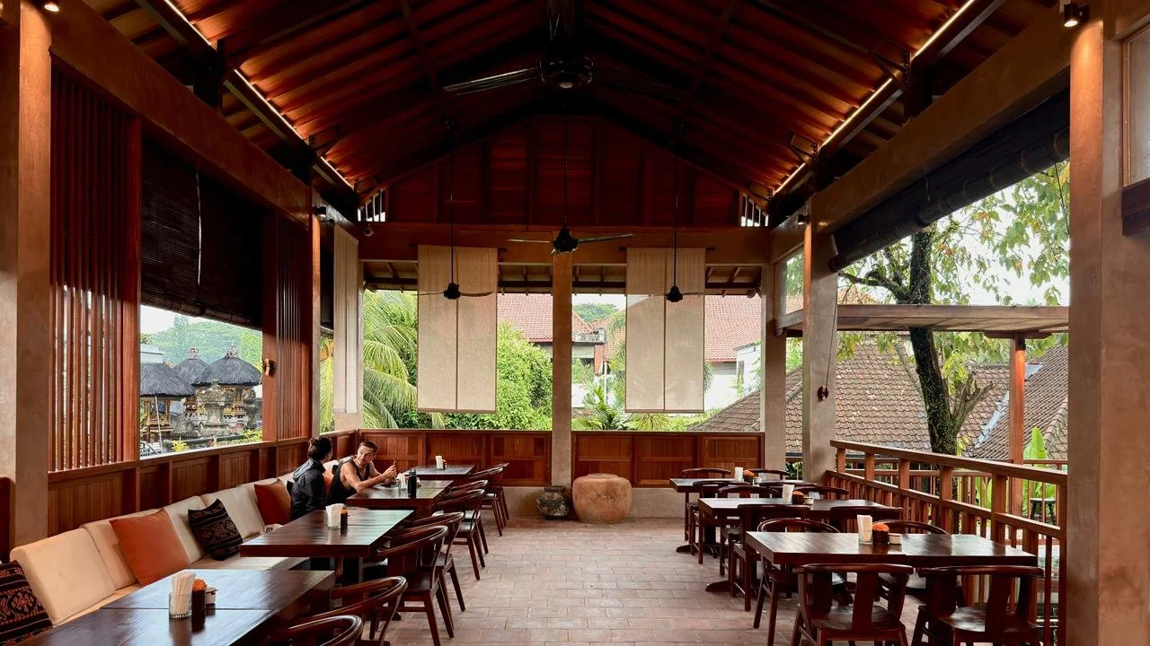 The IN MOVEMENT Cafe