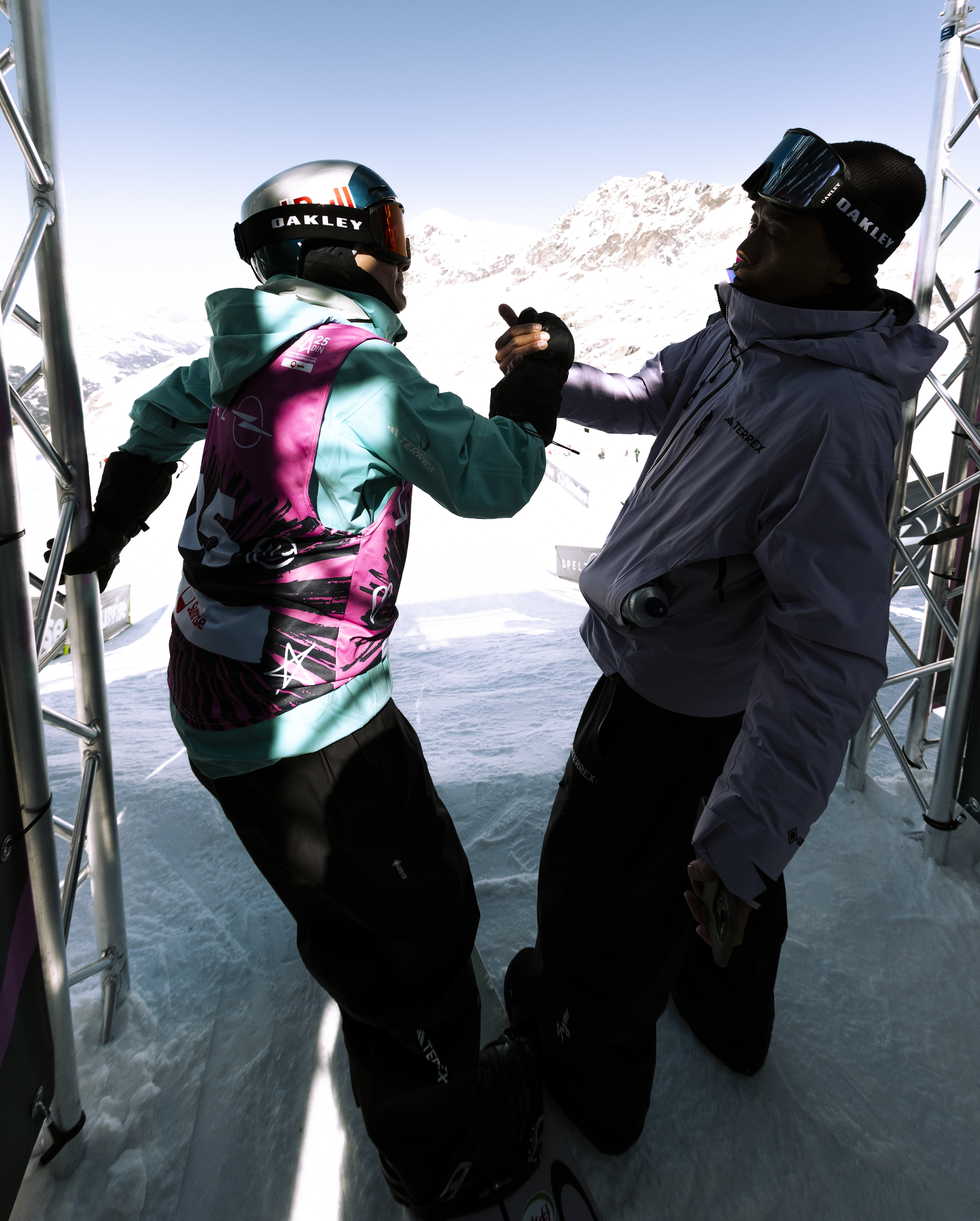 Shot by @isami_kiyooka-8309.png