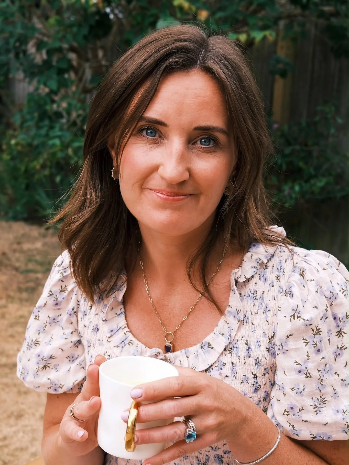 It&rsquo;s time to say hello&hellip;working on new heads shots for a new website today. I&rsquo;m Sophie, and this is my page for things I love, people I love and a little bit of interior content as well.