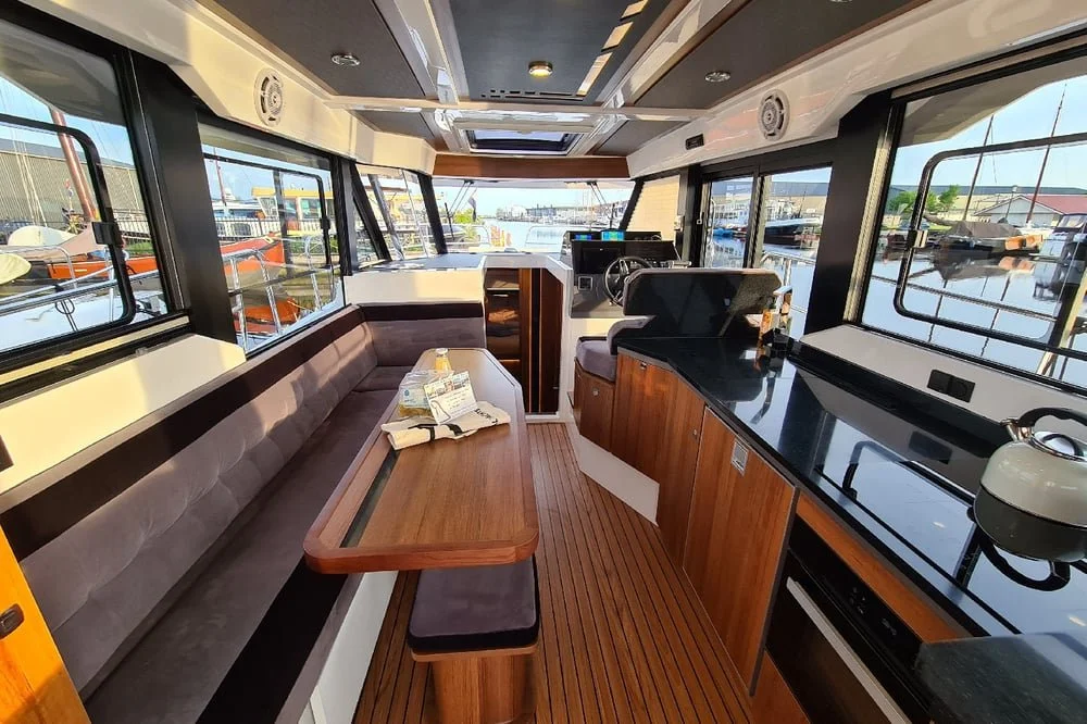 Natural Yachts 02.jpg