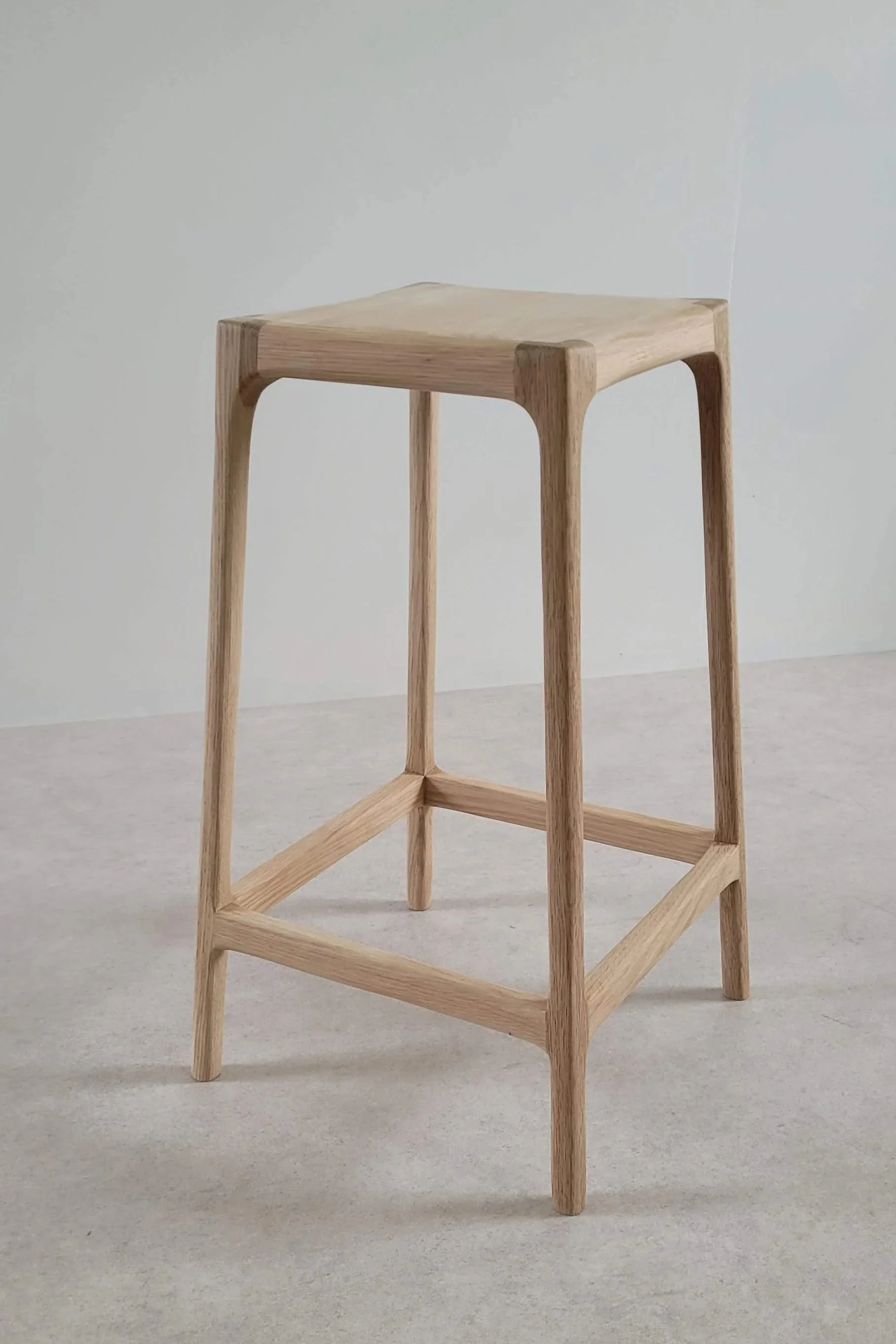 Dali Barstool - rounded edges 1
