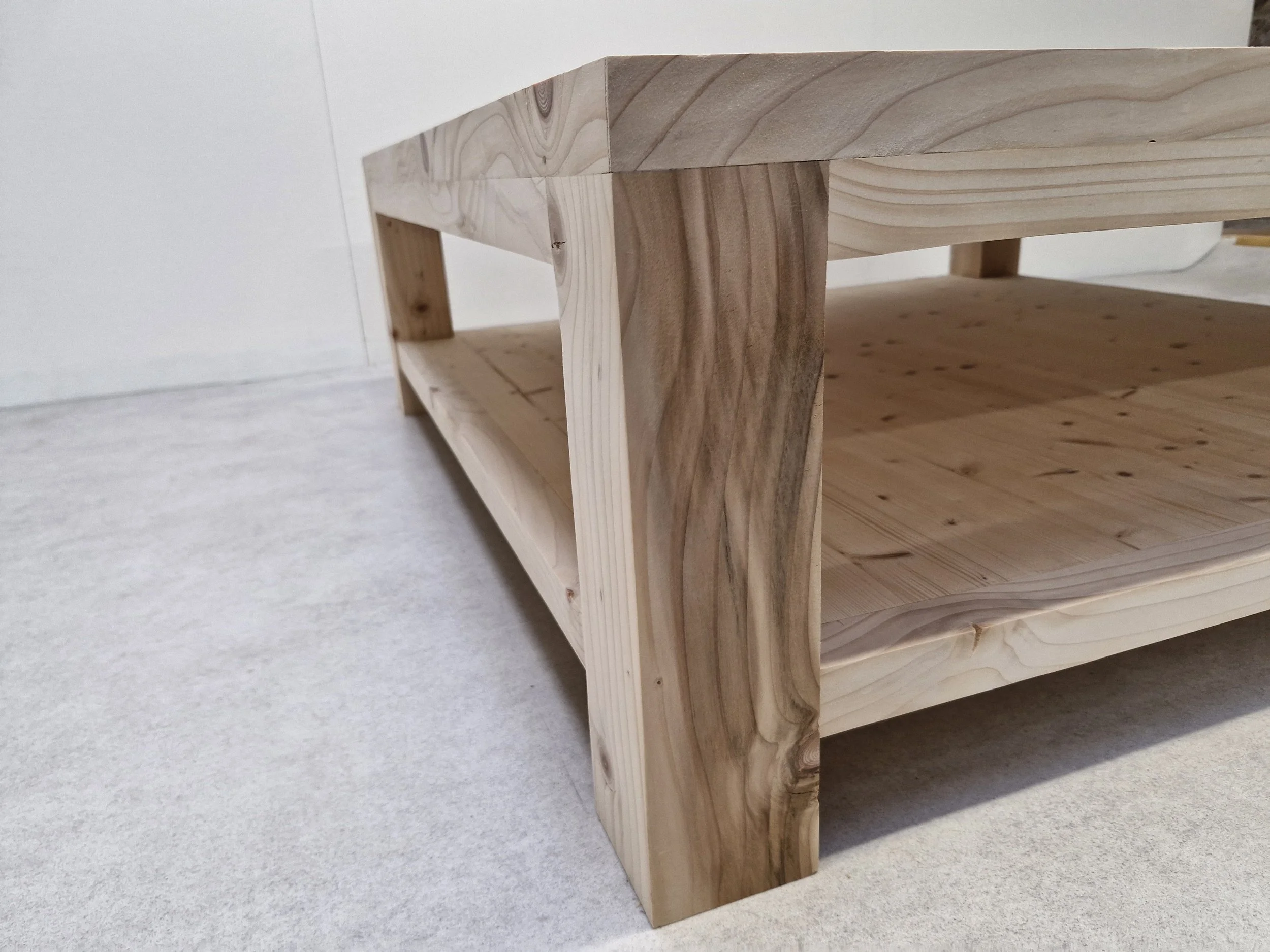 Showroom Table 2