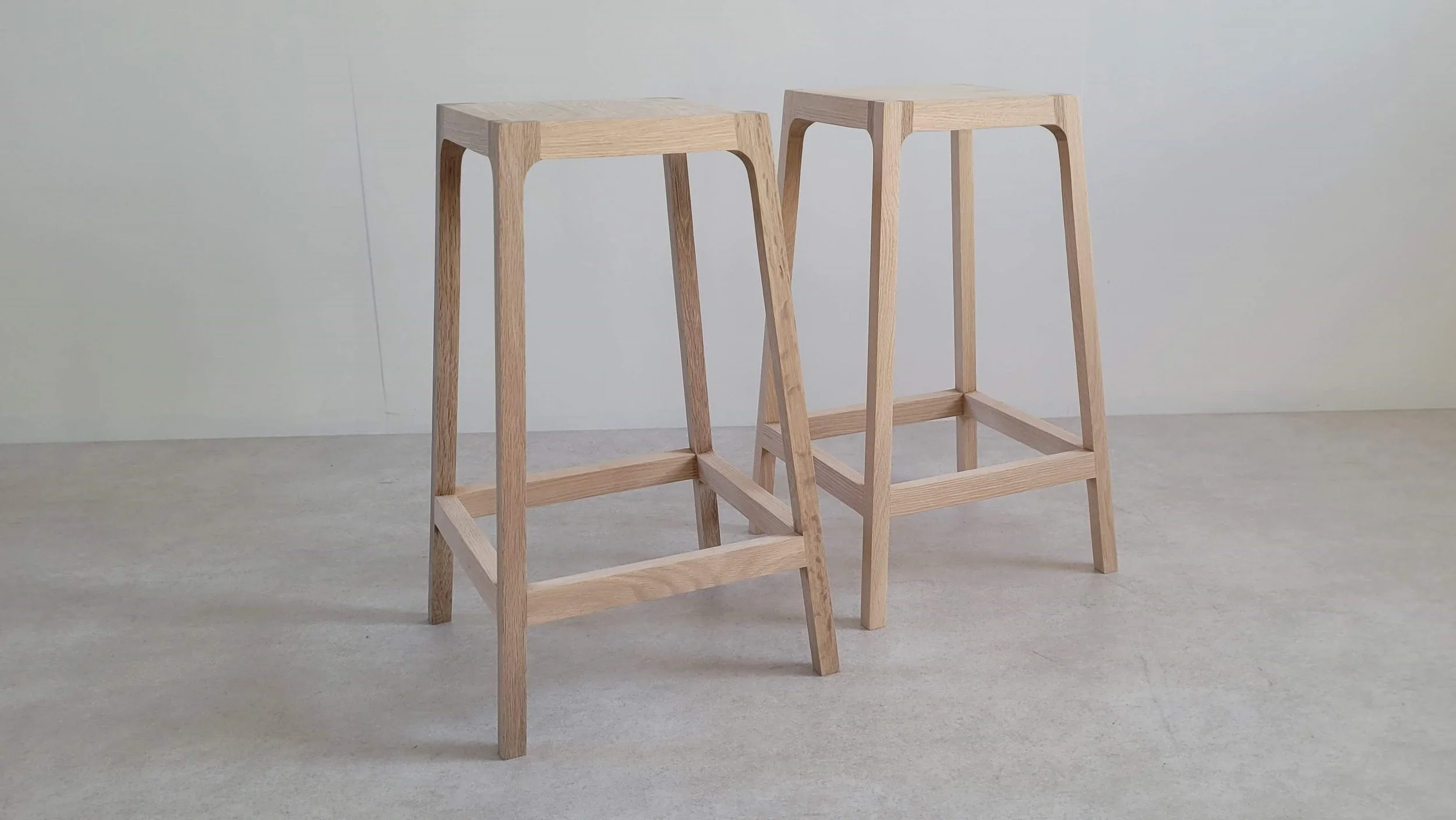 Dali Barstool - sharp edges