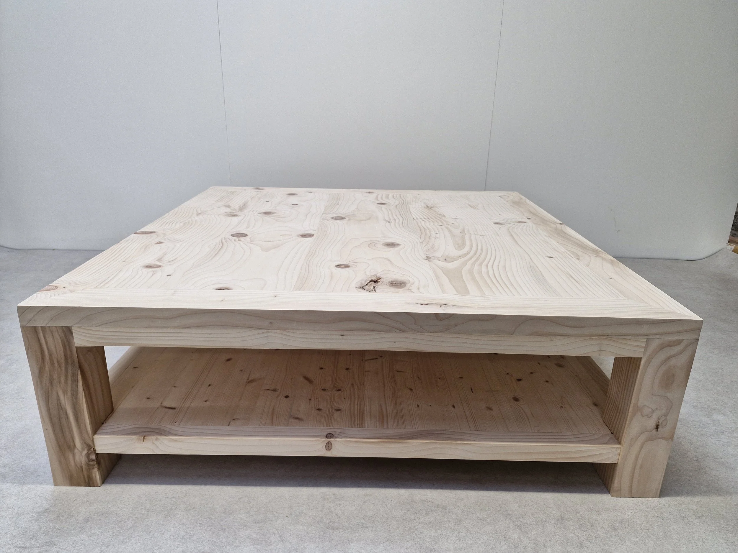 Showroom Table 1