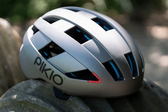 Cycling helmet product shot