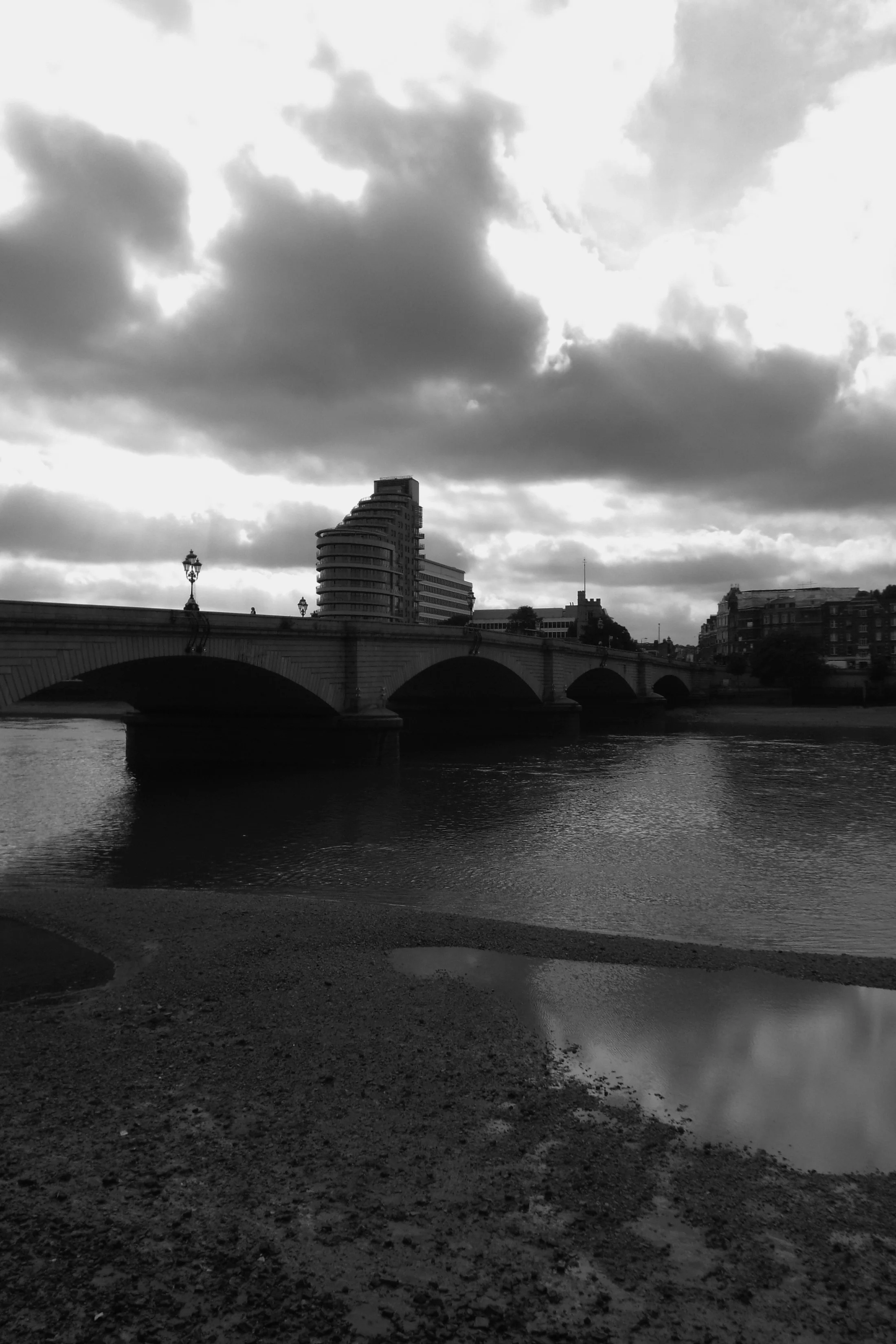 Putney Bridge.jpg
