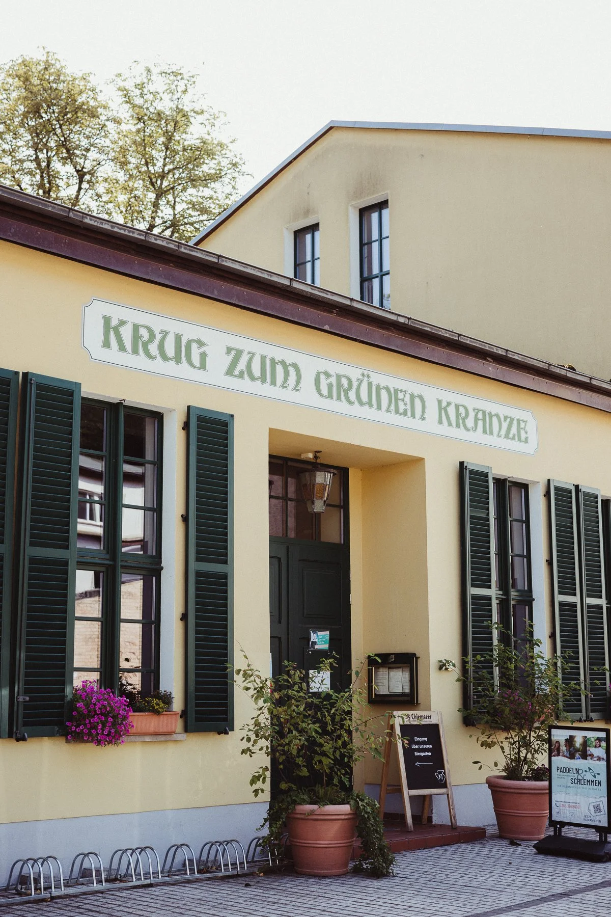 01_Bilderlotte_KrugzumgruenenKranze_Halle_6X7A0381.jpg