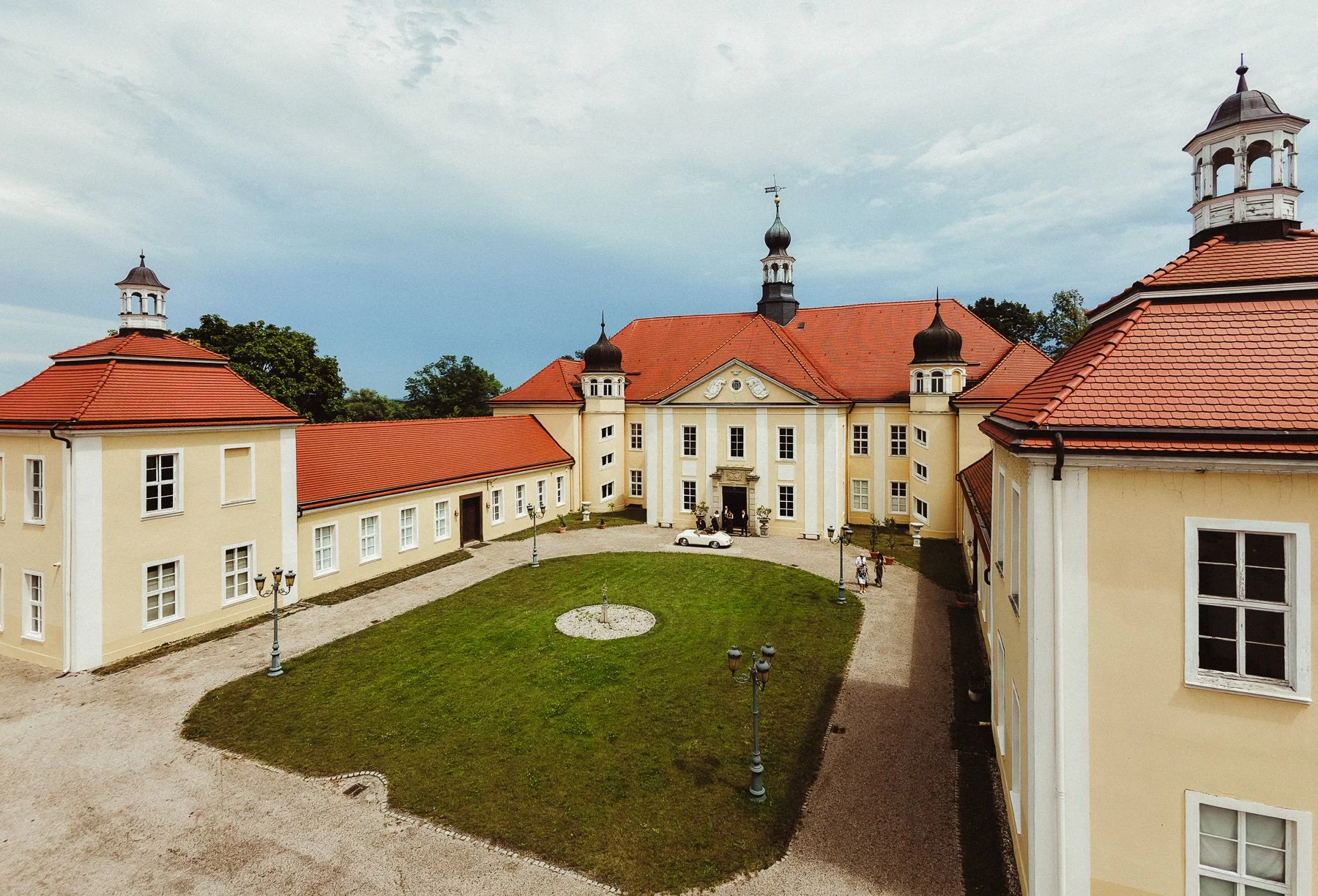 Drohnenaufnahme Schloss Hohenprießnitz