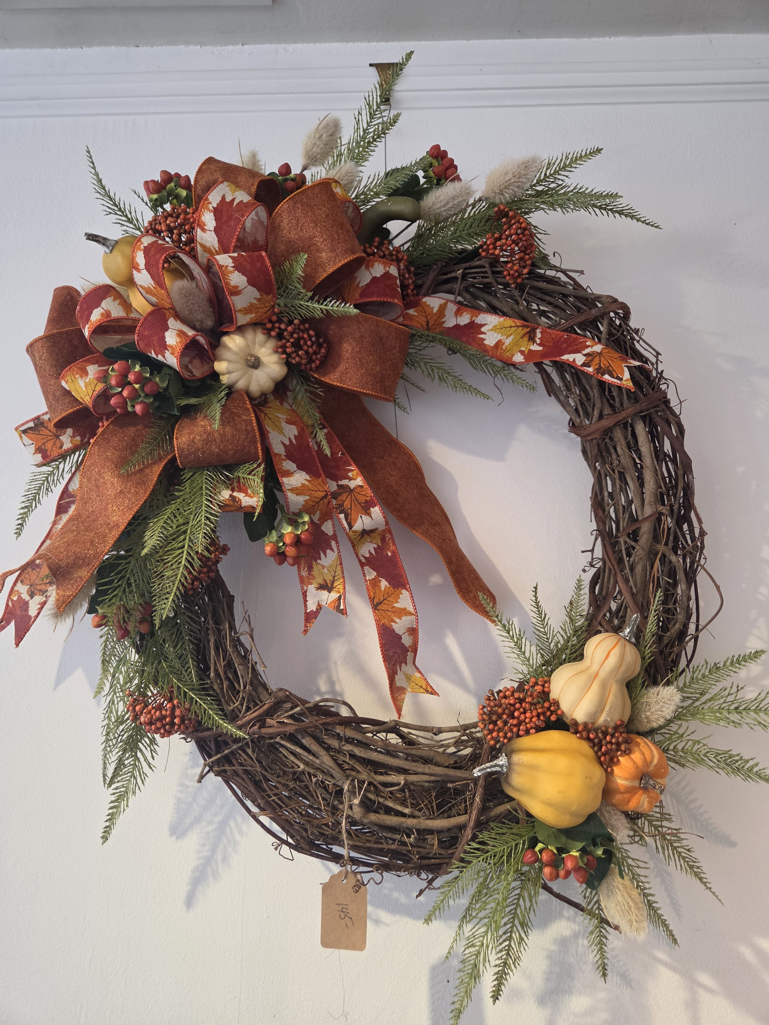 Autumn wreath with gourds