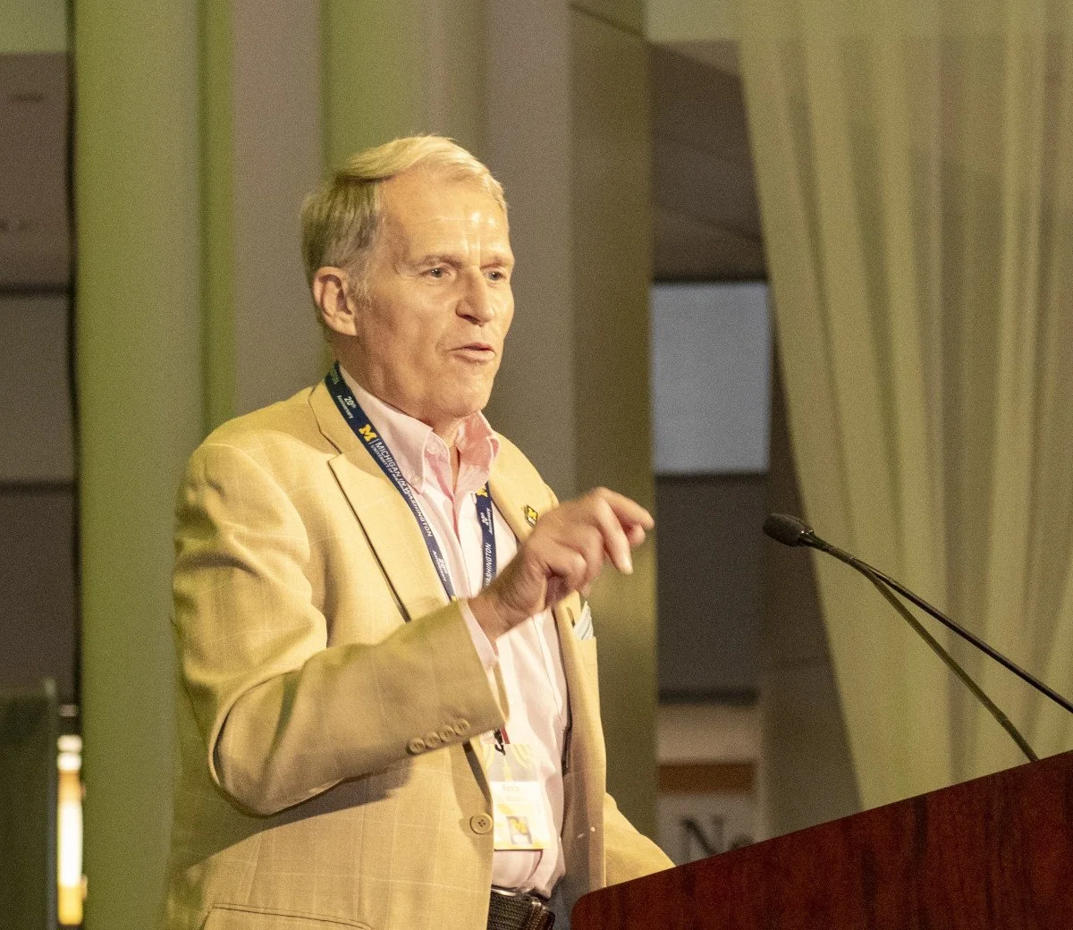 Kevin Nealer delivers address for MIW’s 20th anniversary